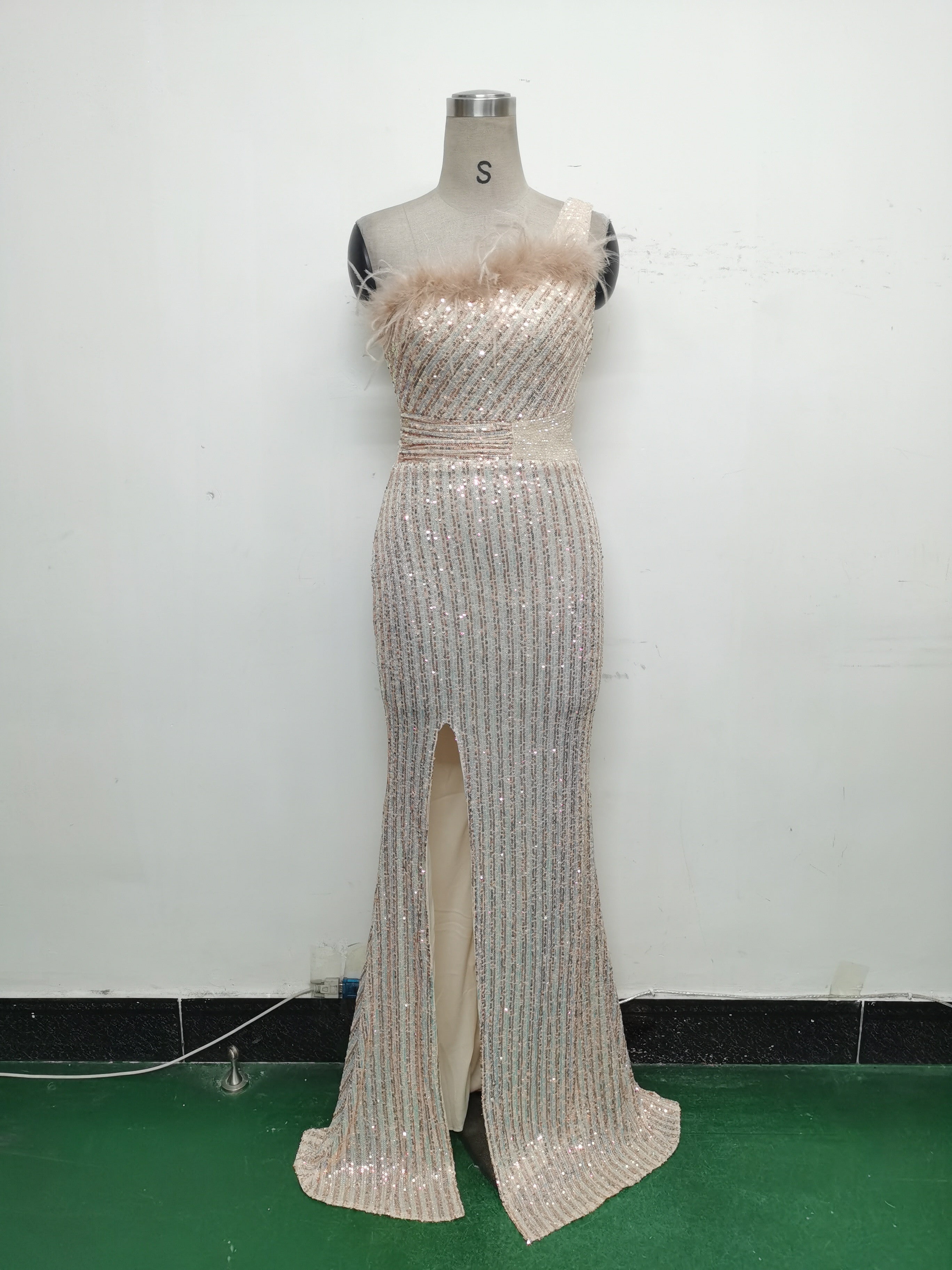 Women Beaded One Shoulder Slash Shoulder Split Sequin Evening Dress 14