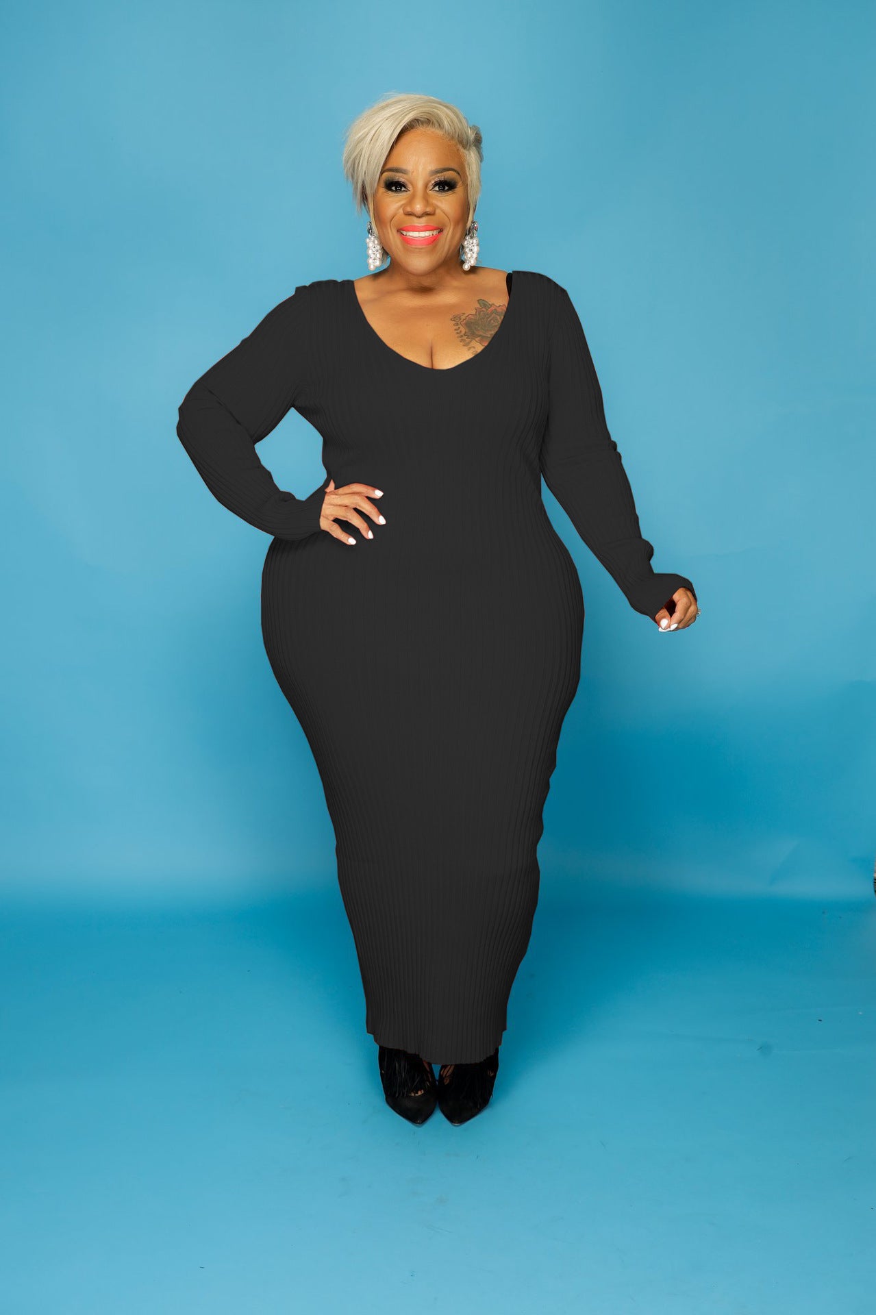 Plus Size Women Sexy Solid V-Neck Dress 5