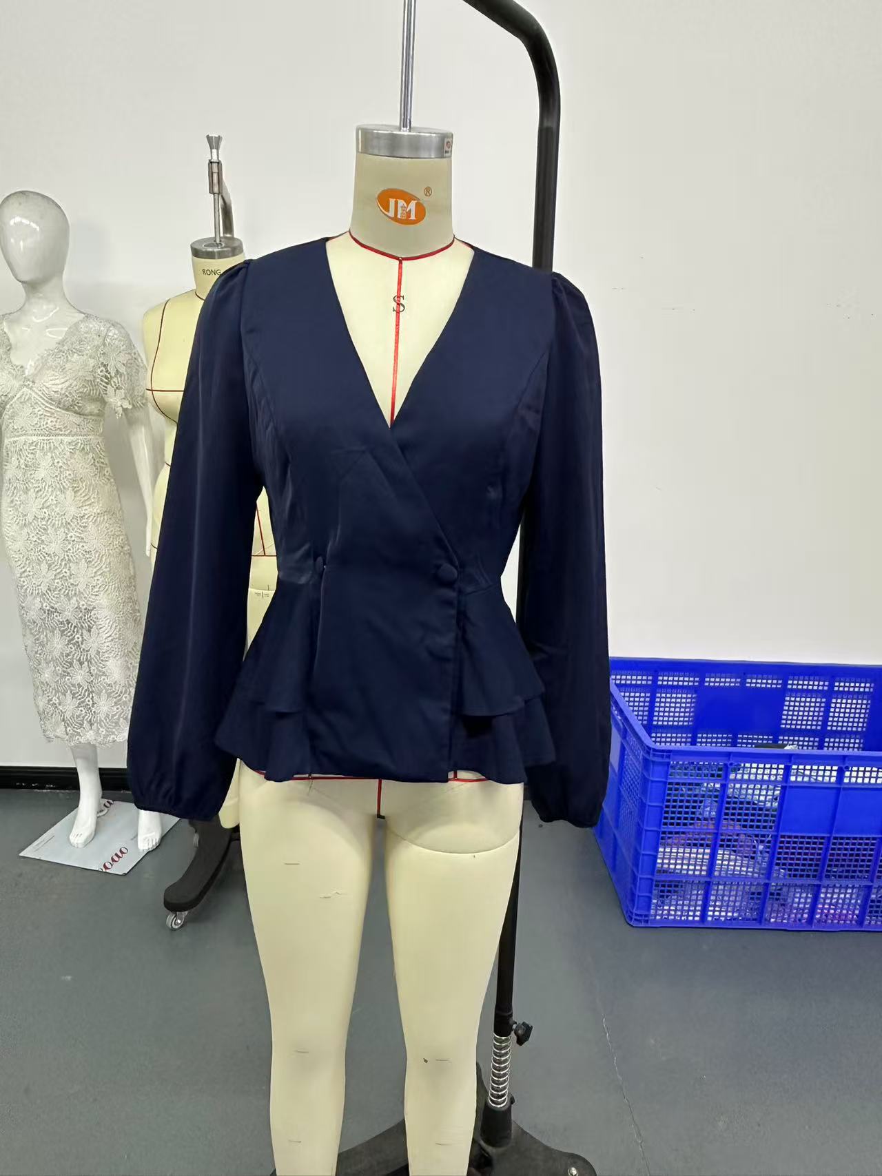 Spring/Fall Slimming Slim Waist Blouse 7