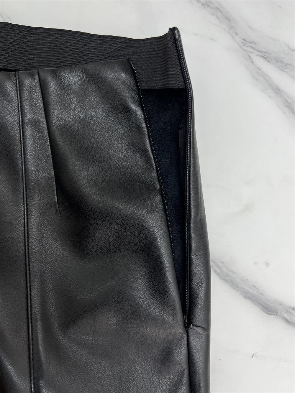 Trendy Fashion Tight Fitting Velvet Pu Leather Pants Women's Spring and Autumn Trousers 9