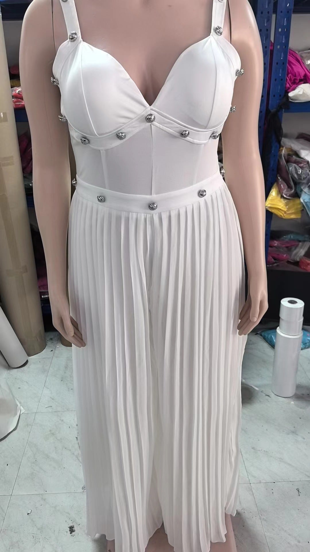 Women sleeveless solid sexy v-neck jumpsuit 8