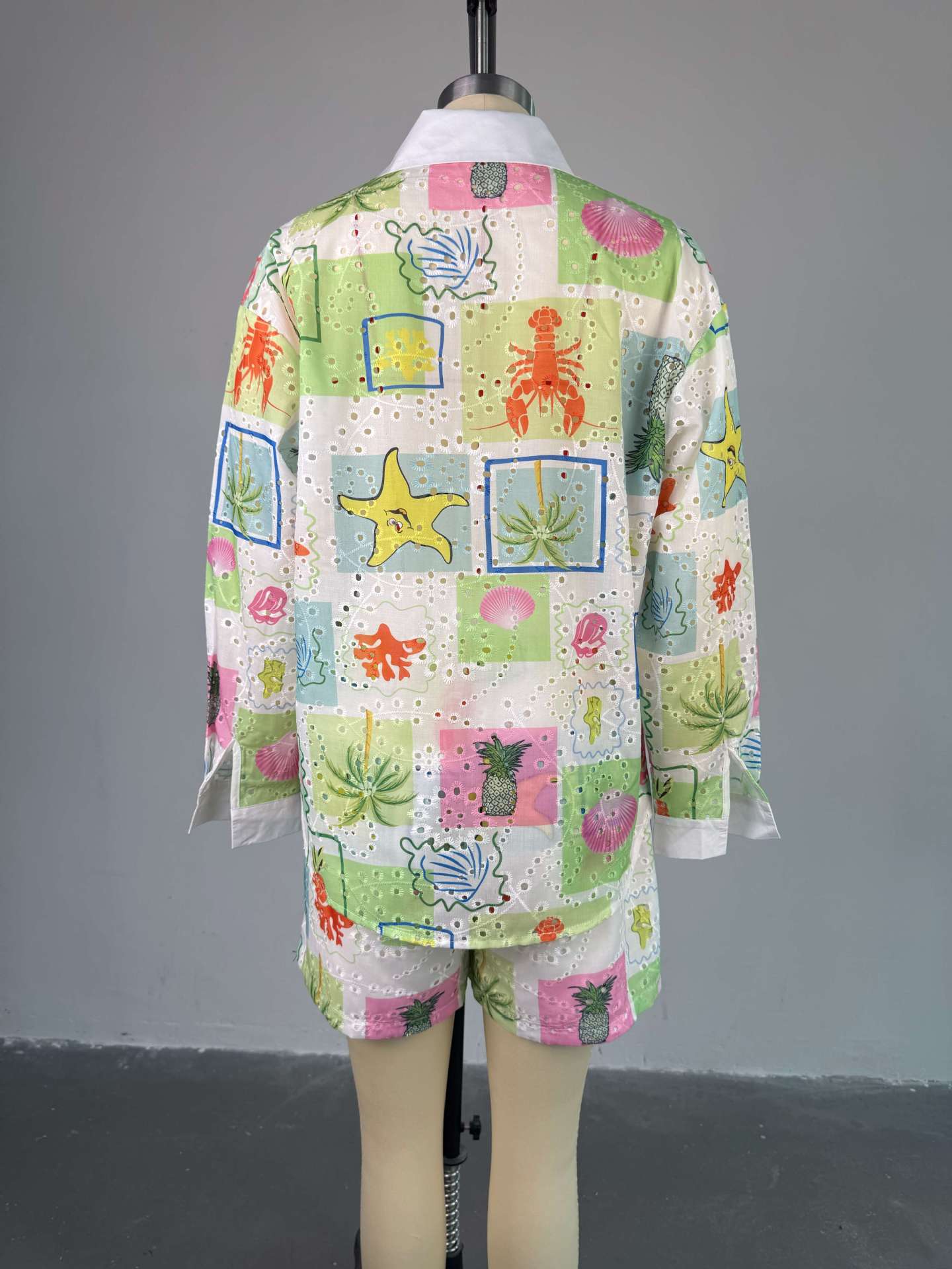 Women Summer Print Hollow Turndown Collar Long Sleeve Shirt and Shorts Casual Two-piece Set 4