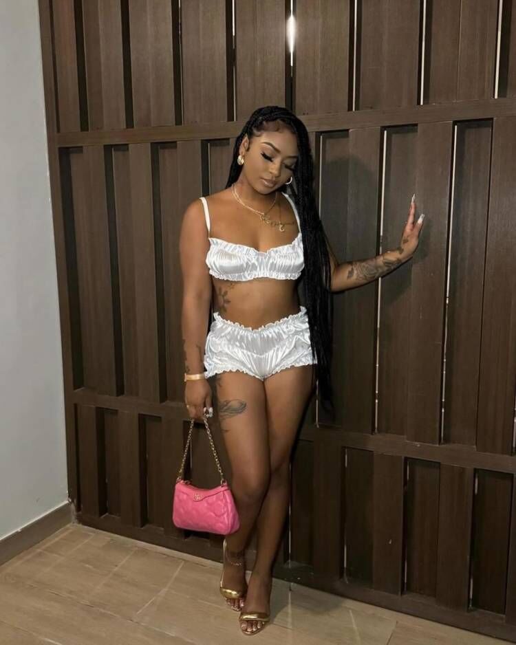 Women sexy suspenders Strapless Top and Ruffle Edge Shorts Two Piece Set