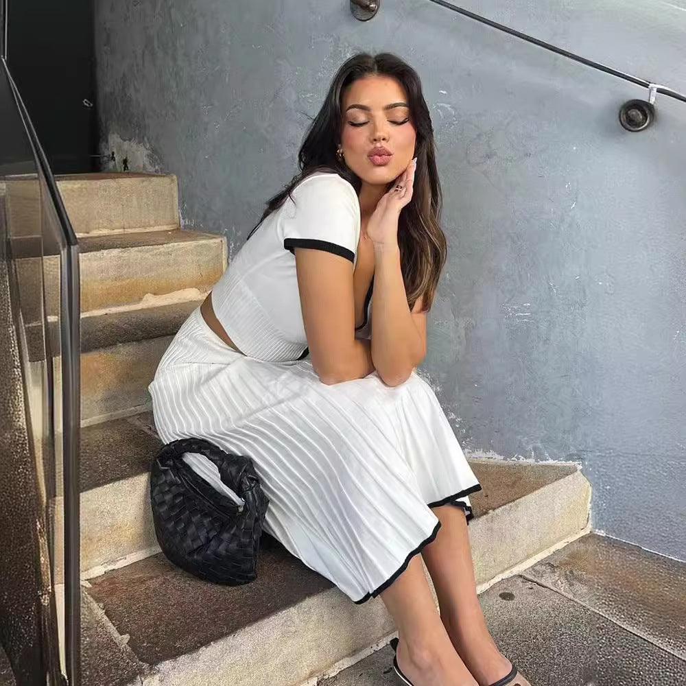 Women Short-sleeved Top And Skirt Two-piece Set 3