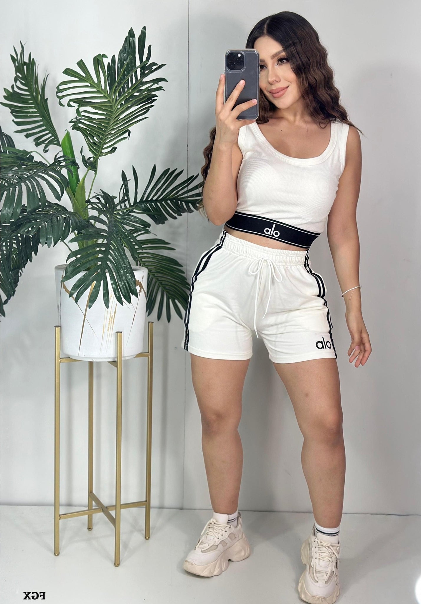 Women summer Solid embroidery Round Neck Sleeveless Vest Shorts Two-Piece Set 3