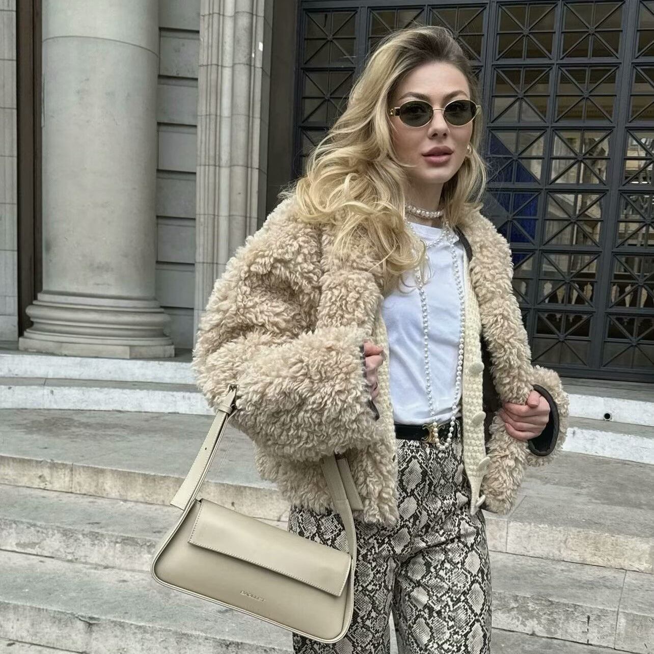 Women retro reversible lamb wool warm jacket 3