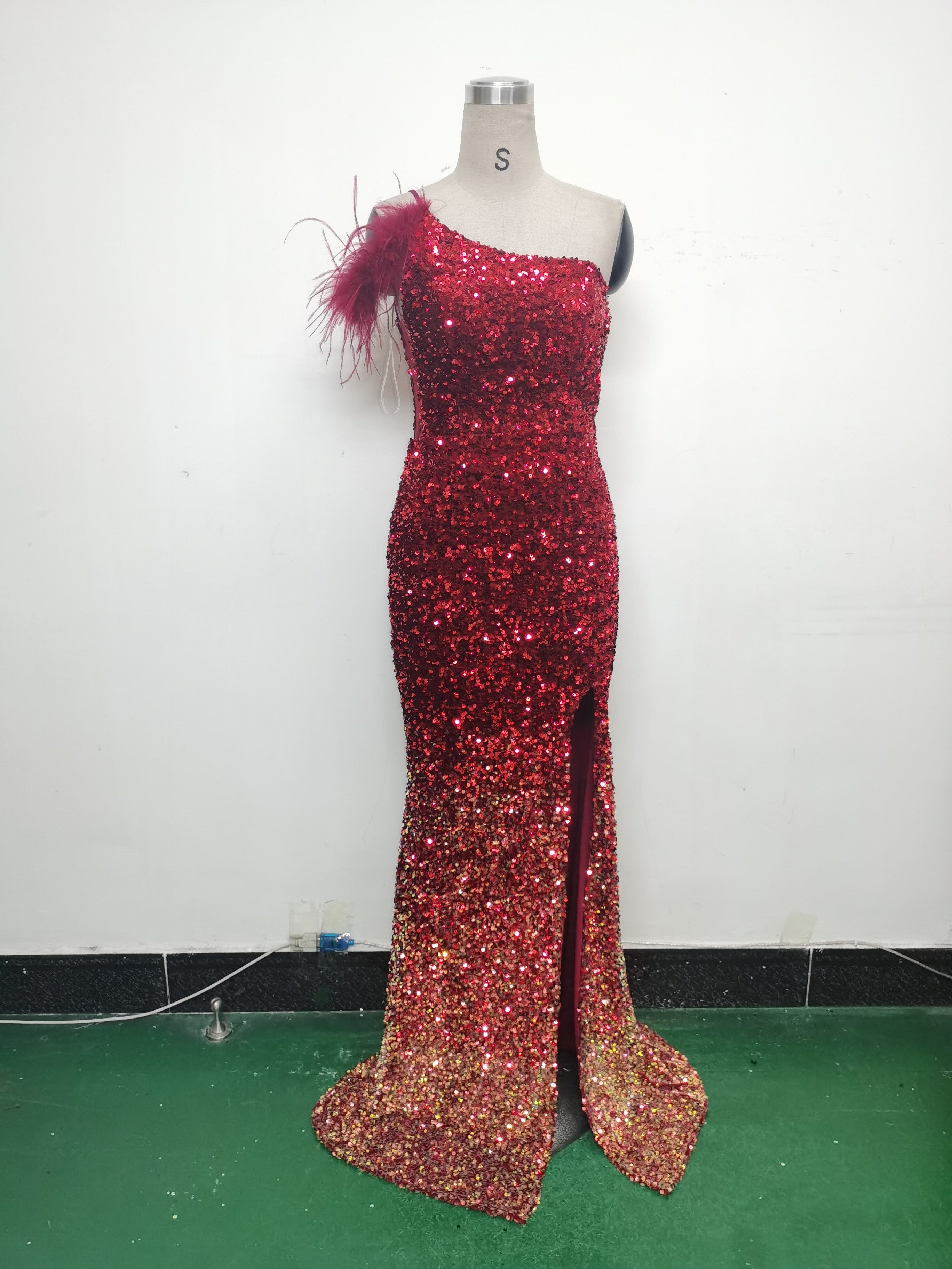 Women Gradient Velvet Bottom Beaded Ostrich Feather One Shoulder Slash Shoulder Slit Evening Dress 19