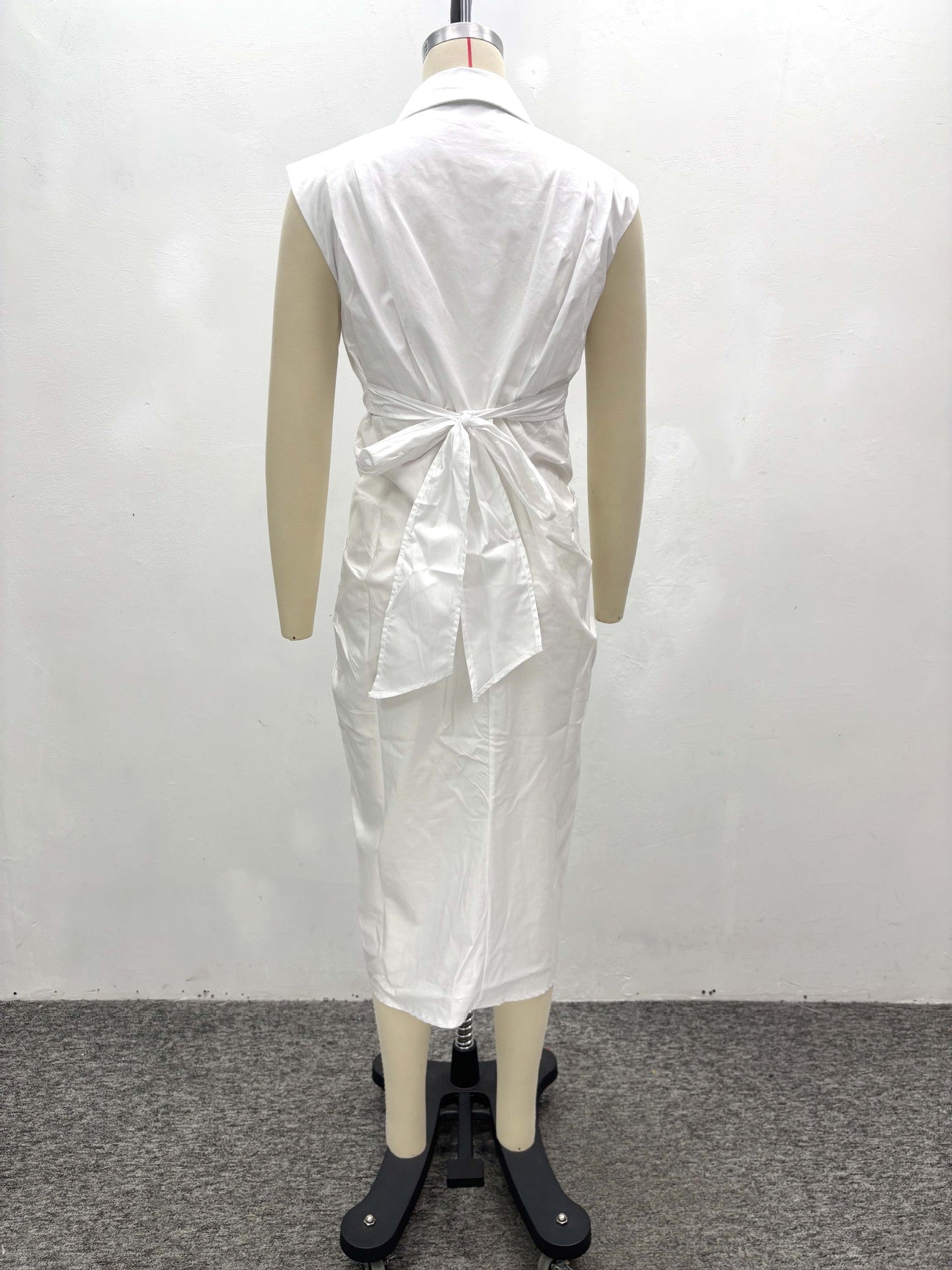 African Women scheming pleated sleeveless single-breasted maxi dress 8