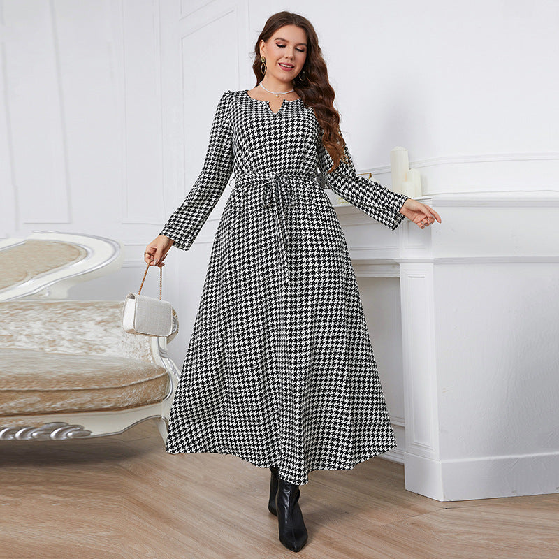 Plus Size Women Round Neck Black and White Checkered Dress 7