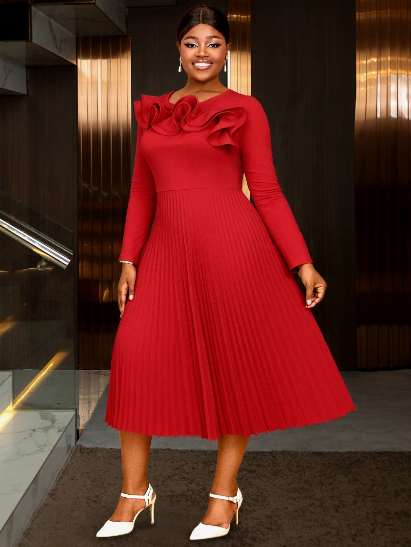 Plus-Size Women Wedding Round Neck Ruffled Long-Sleeved Pleated Red Formal Party Dress