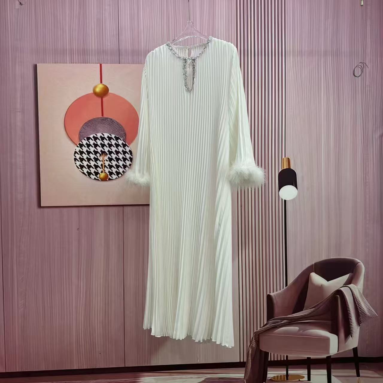 Plus Size Women Round Neck Ostrich Feather Dress 10