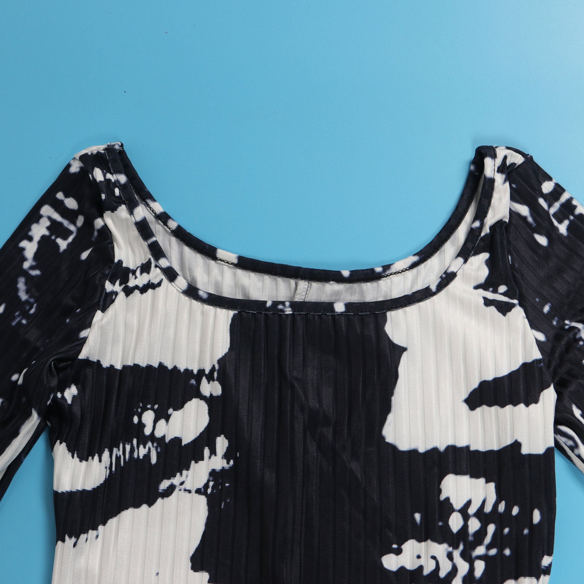 Sexy Printed Back Slit Tight Fitting Bodycon Dress 43