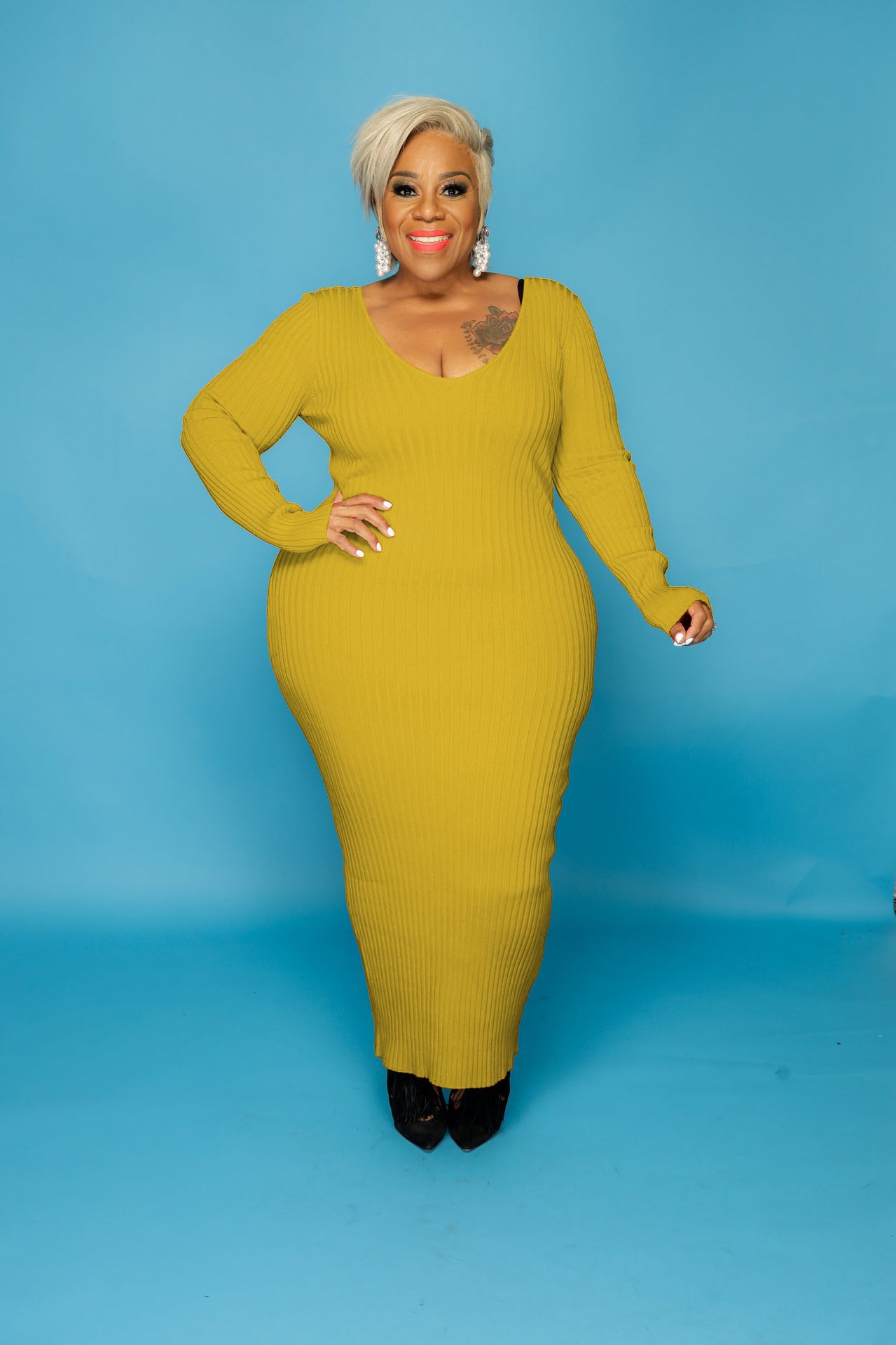 Plus Size Women Sexy Solid V-Neck Dress 3