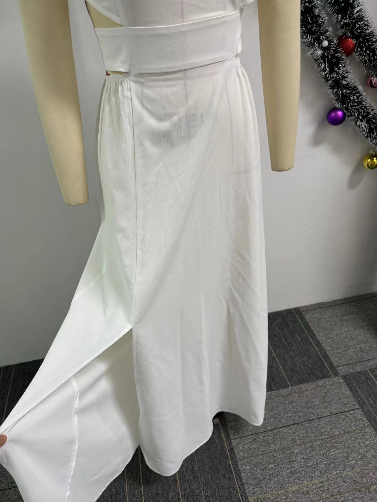 Solid Color Strap Backless Lace-Up Slit Long Dress 11