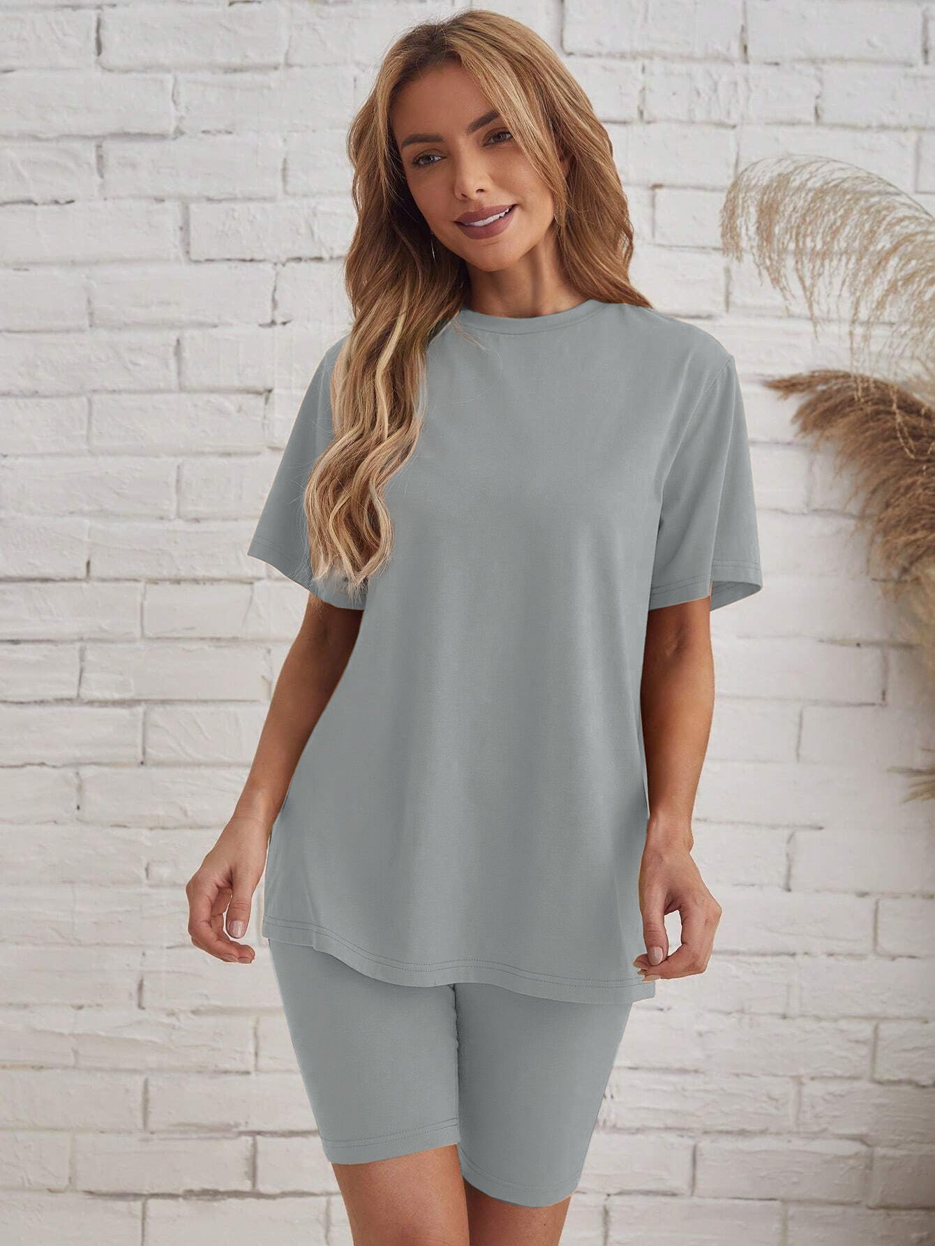 Plus Size Women T-Shirt and Shorts Casual Two-piece Set 4