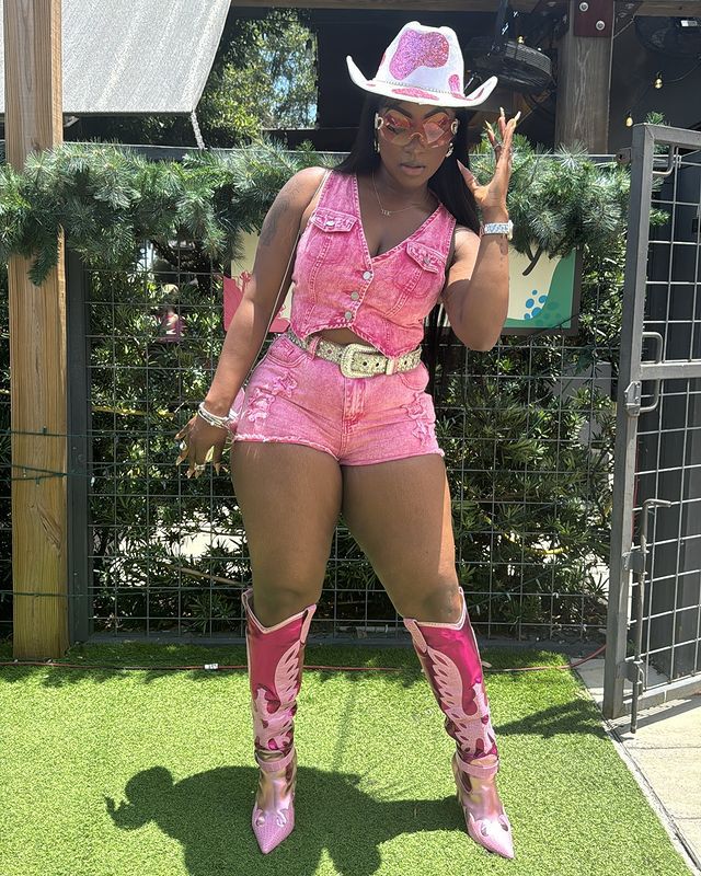 Stretch Denim Embroidered Vest Shorts Suit For Women 3