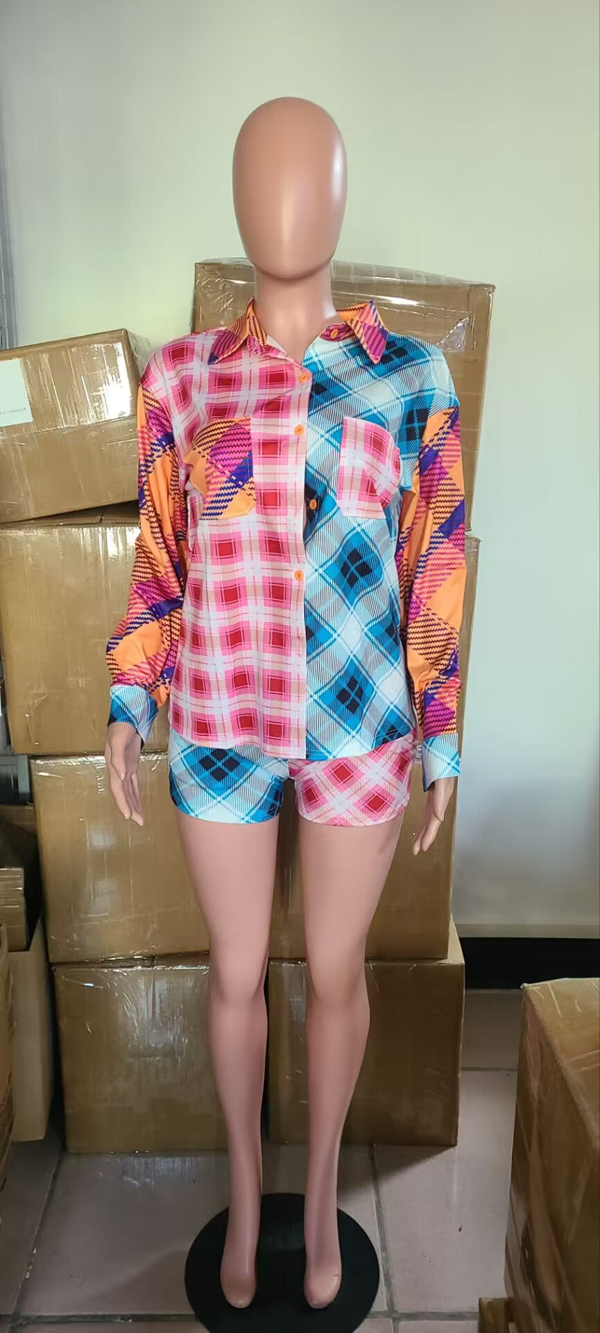 Women contrast plaid print long-sleeved shirt and shorts two-piece set 4