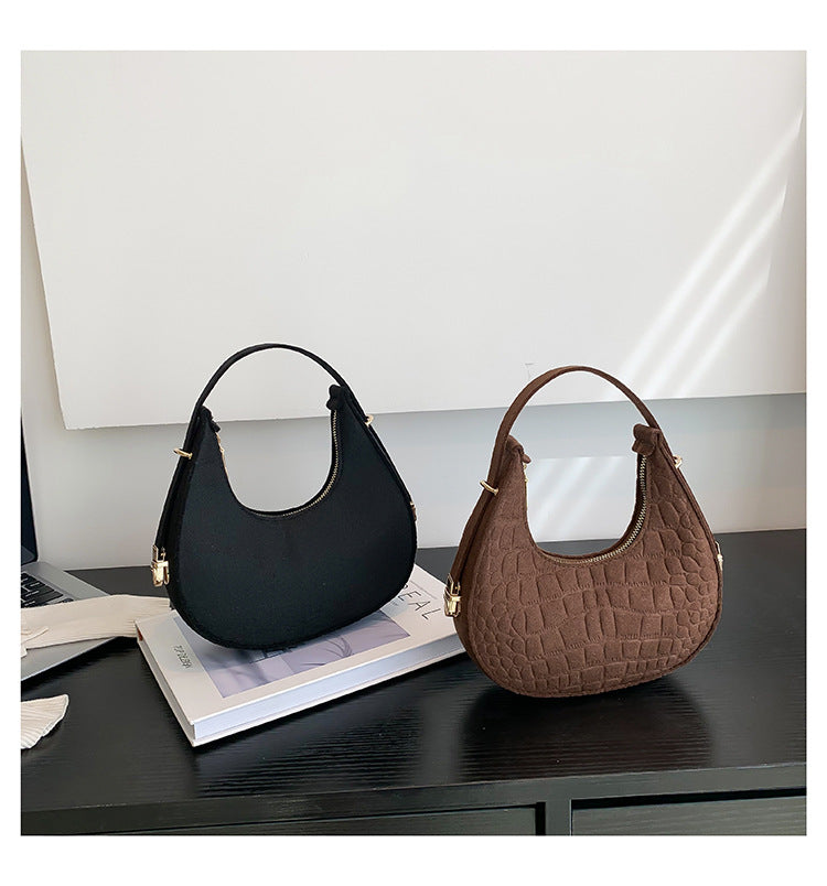 Baguette bag women's spring fashion retro felt creasing crocodile pattern underarm bag women's shoulder bag 21