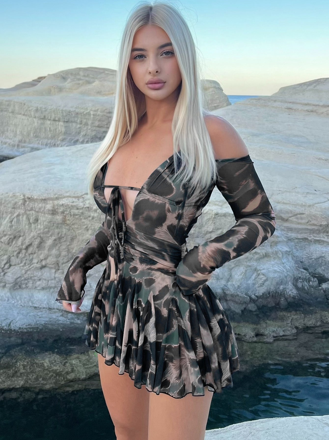 Women Winter Printed Long Sleeve Sexy Tie Halter Neck Pleated Dress