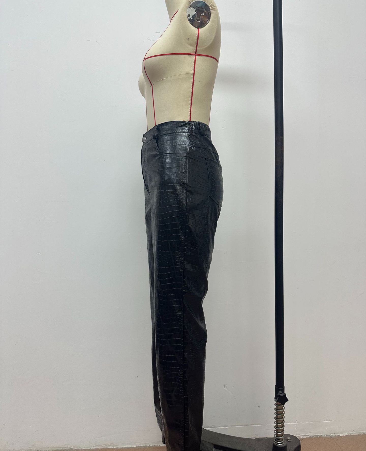 Women Style crocodile pattern PU-Leather Pants 9