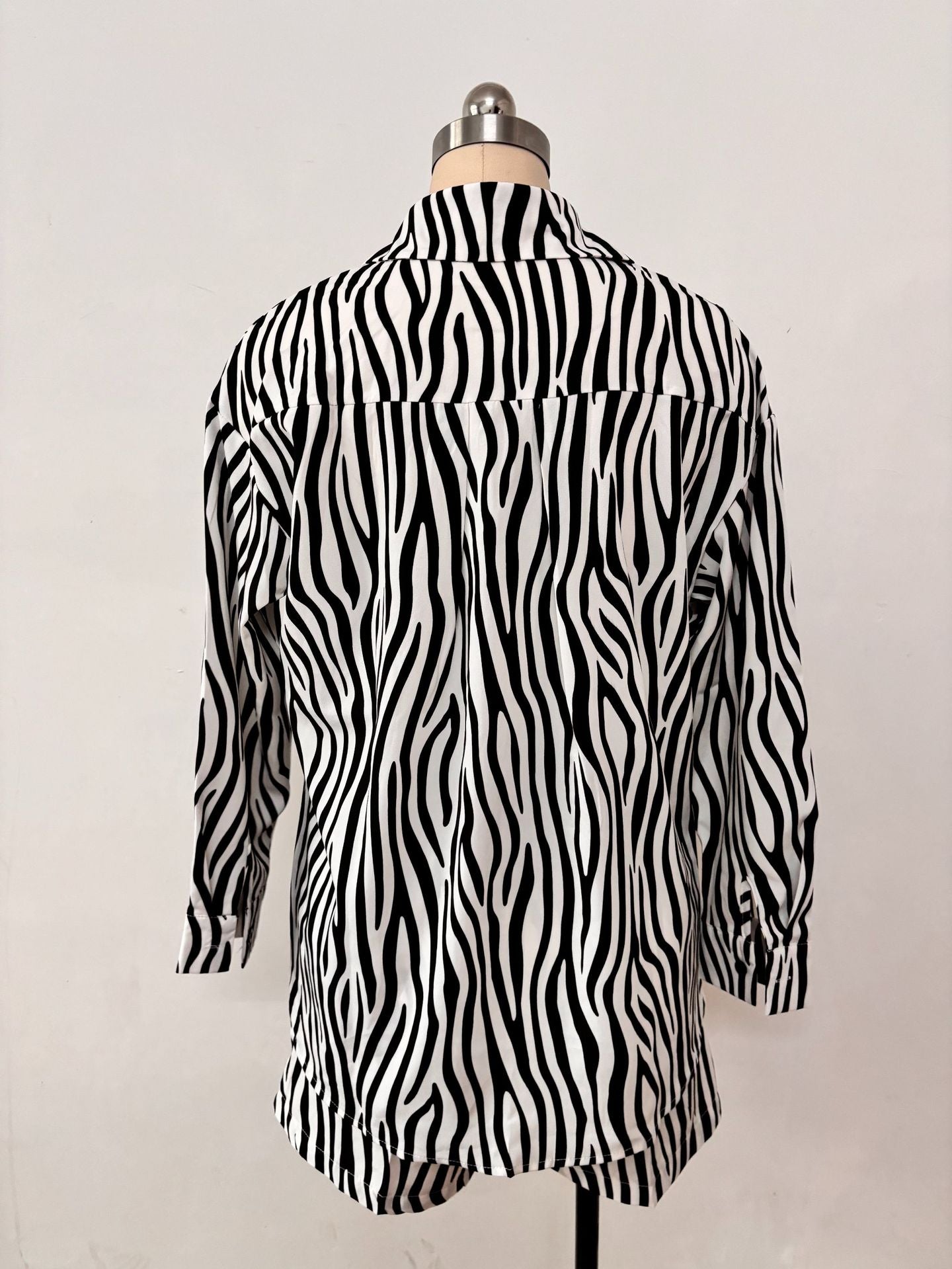 Women Summer Pattern Printed Shirt and Shorts Two-piece Set 13