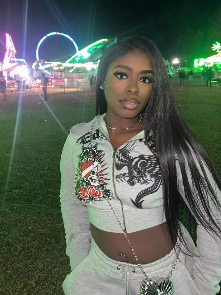 Autumn And Winter Women's Fashion Casual Printed Zipper Hooded Two Piece Tracksuit 3