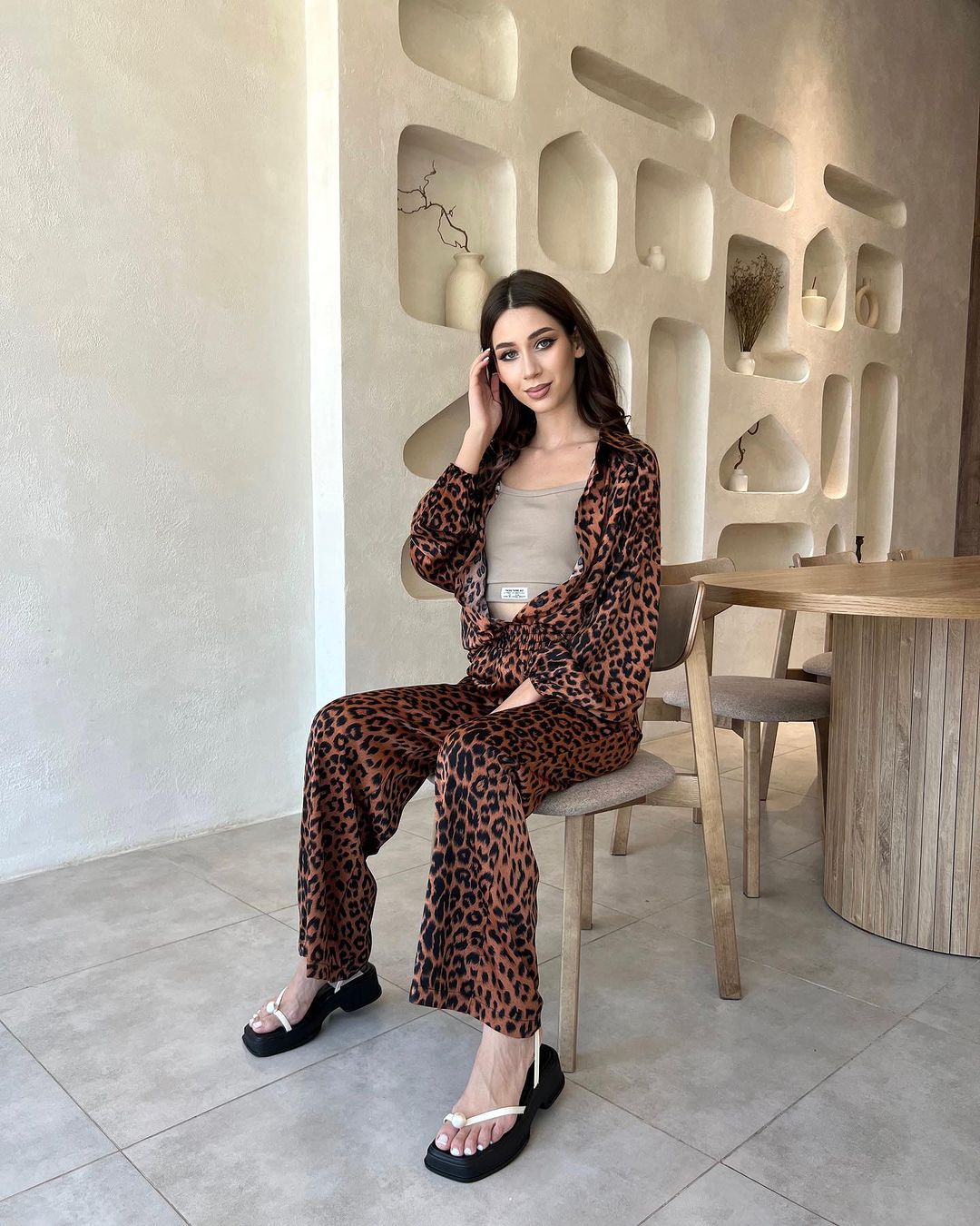 Women autumn leopard print long-sleeved shirt and Pant two-piece set 3
