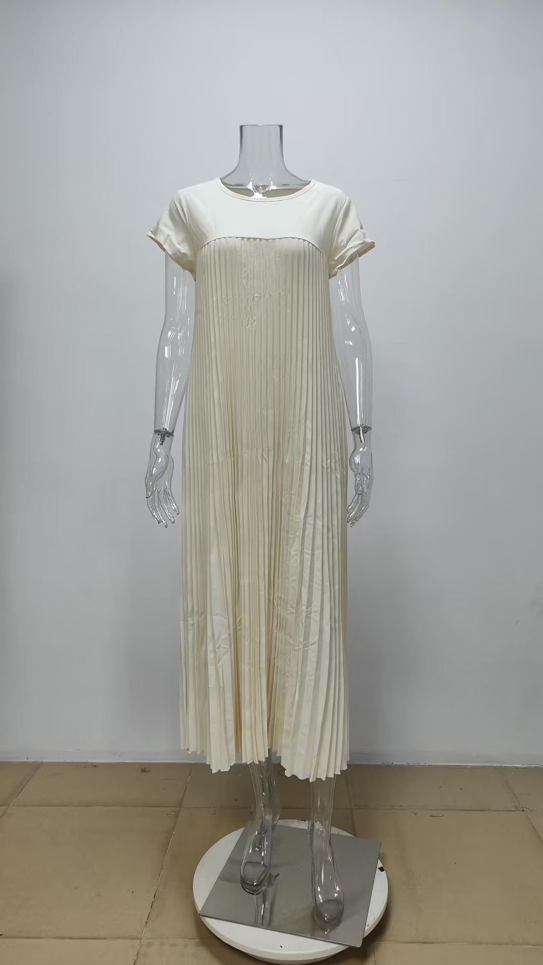 Autumn women's elegant fashion Round Neck sleeveless pleated long dress 33