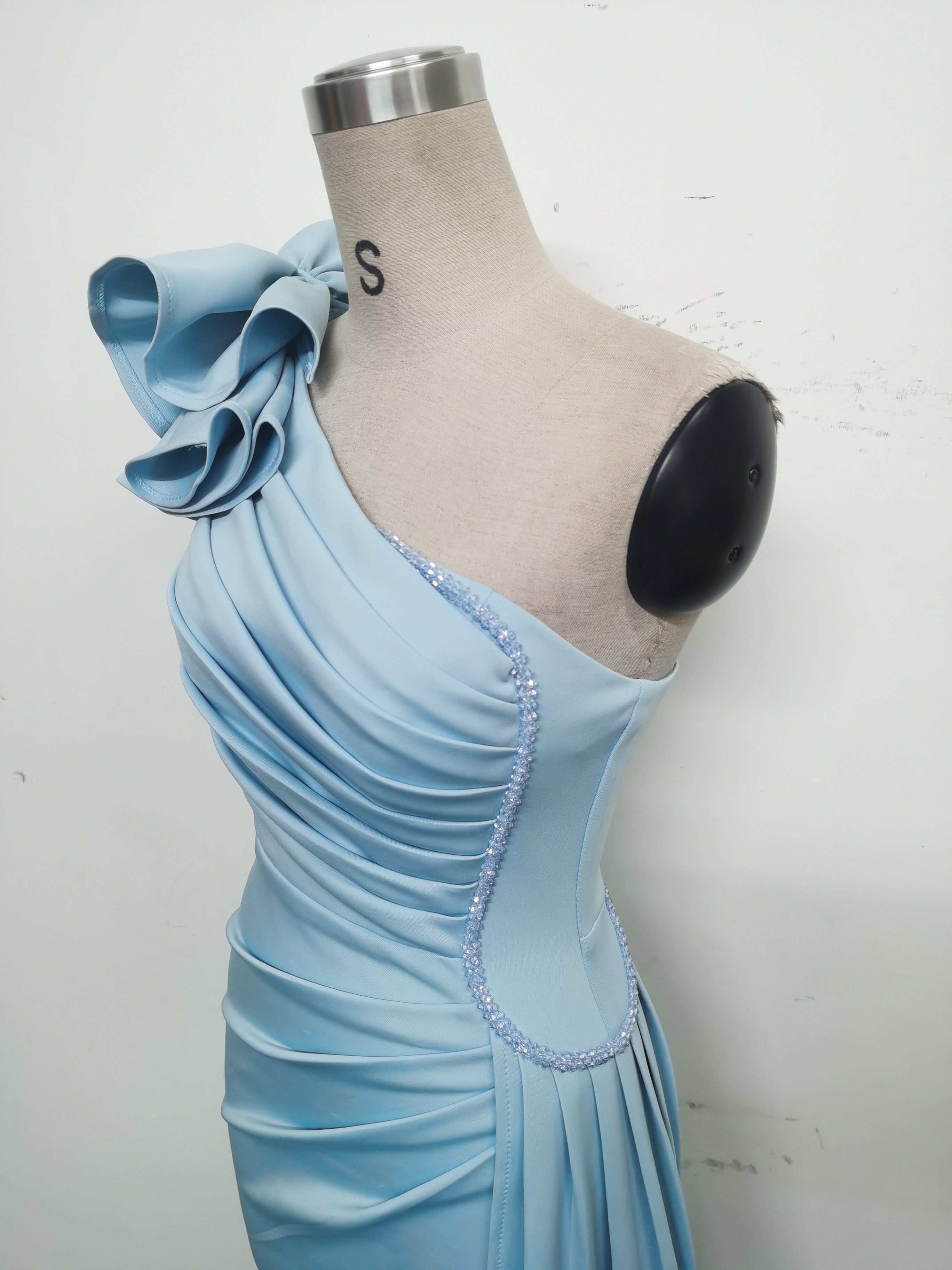 Elegant Flower Slash Shoulder Slit Evening Dress 31