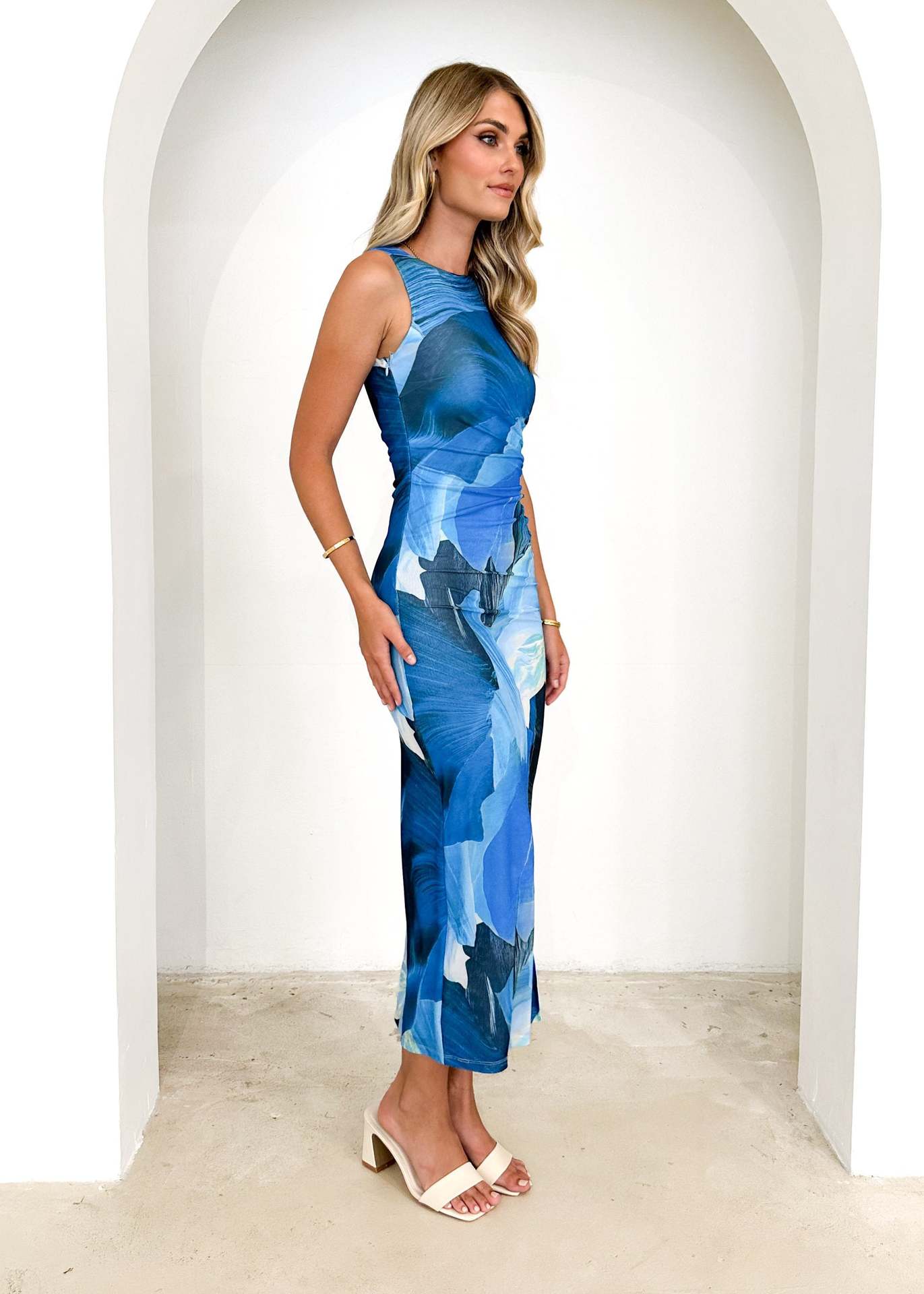 Women's Spring Summer Chic Sexy Printed Sleeveless Slim Waist Slim Long Dress 37