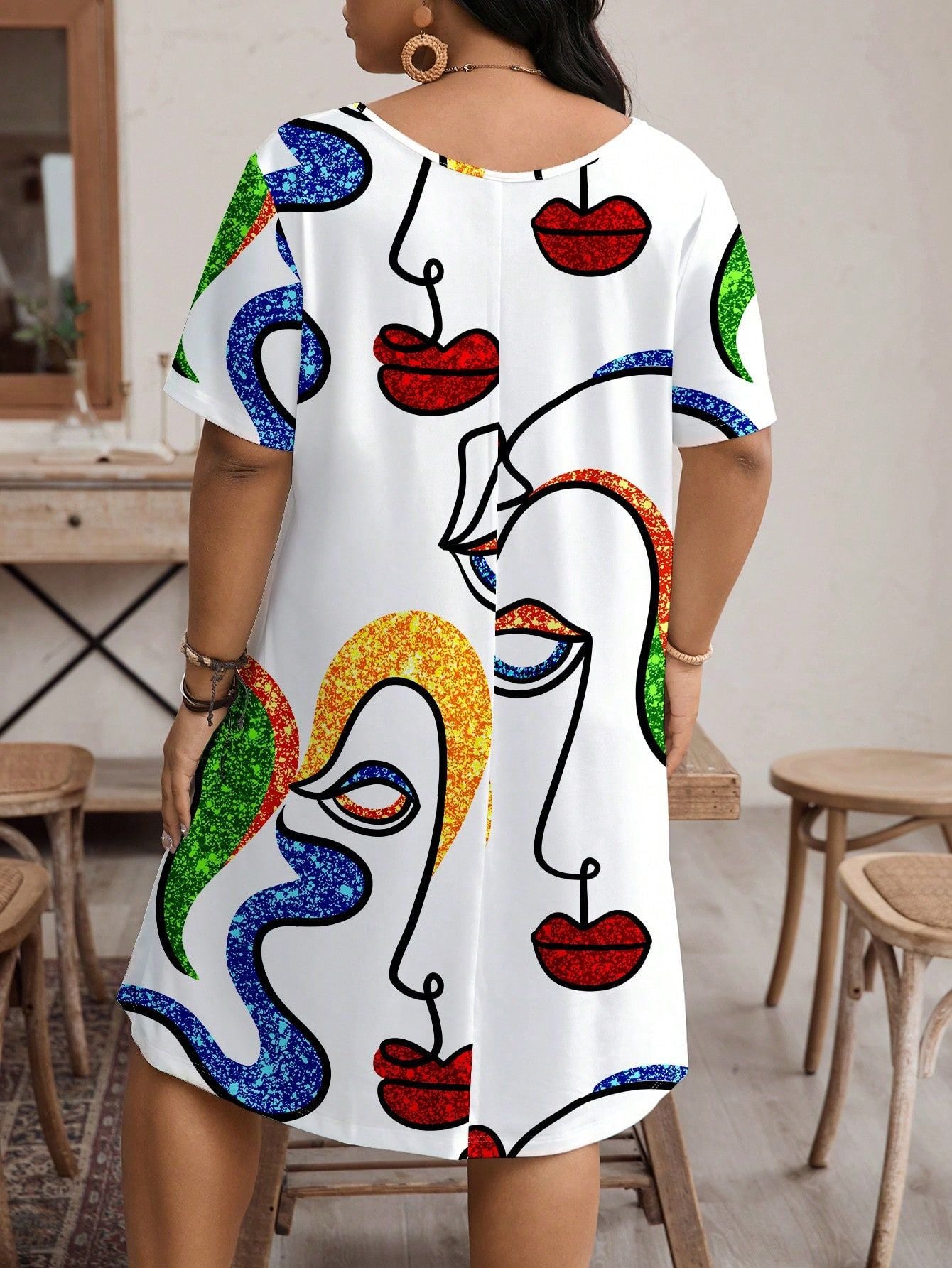 Plus Size Women Round Neck Printed Short Sleeve Dress 3