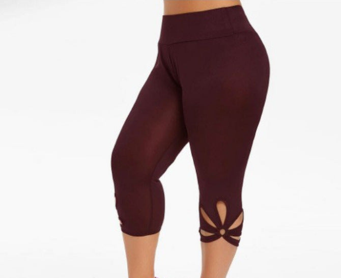 Plus Size Women Cutout Petal Basic Cropped Pants 5