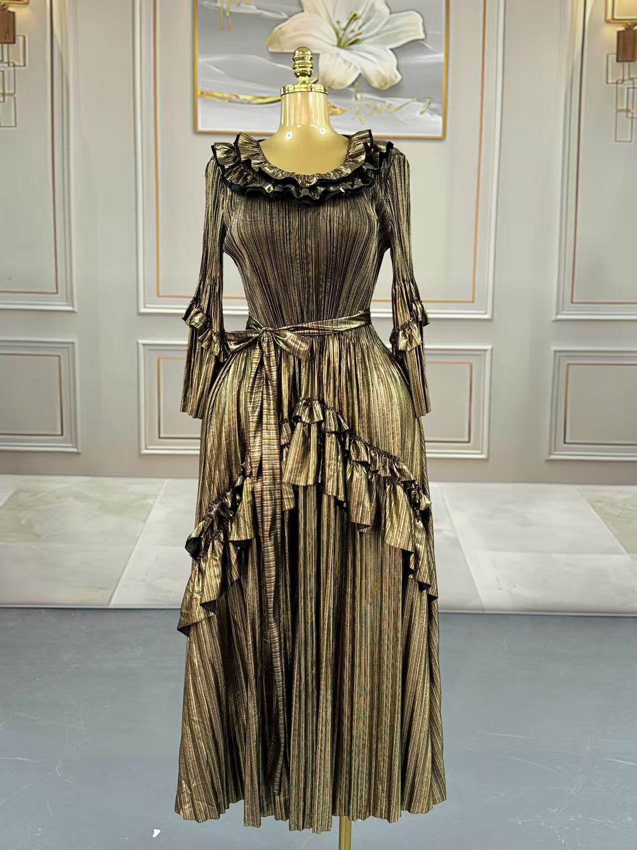 Plus Size Women Bell Bottom Sleeve Elegant Shiny Pleated Dress 3