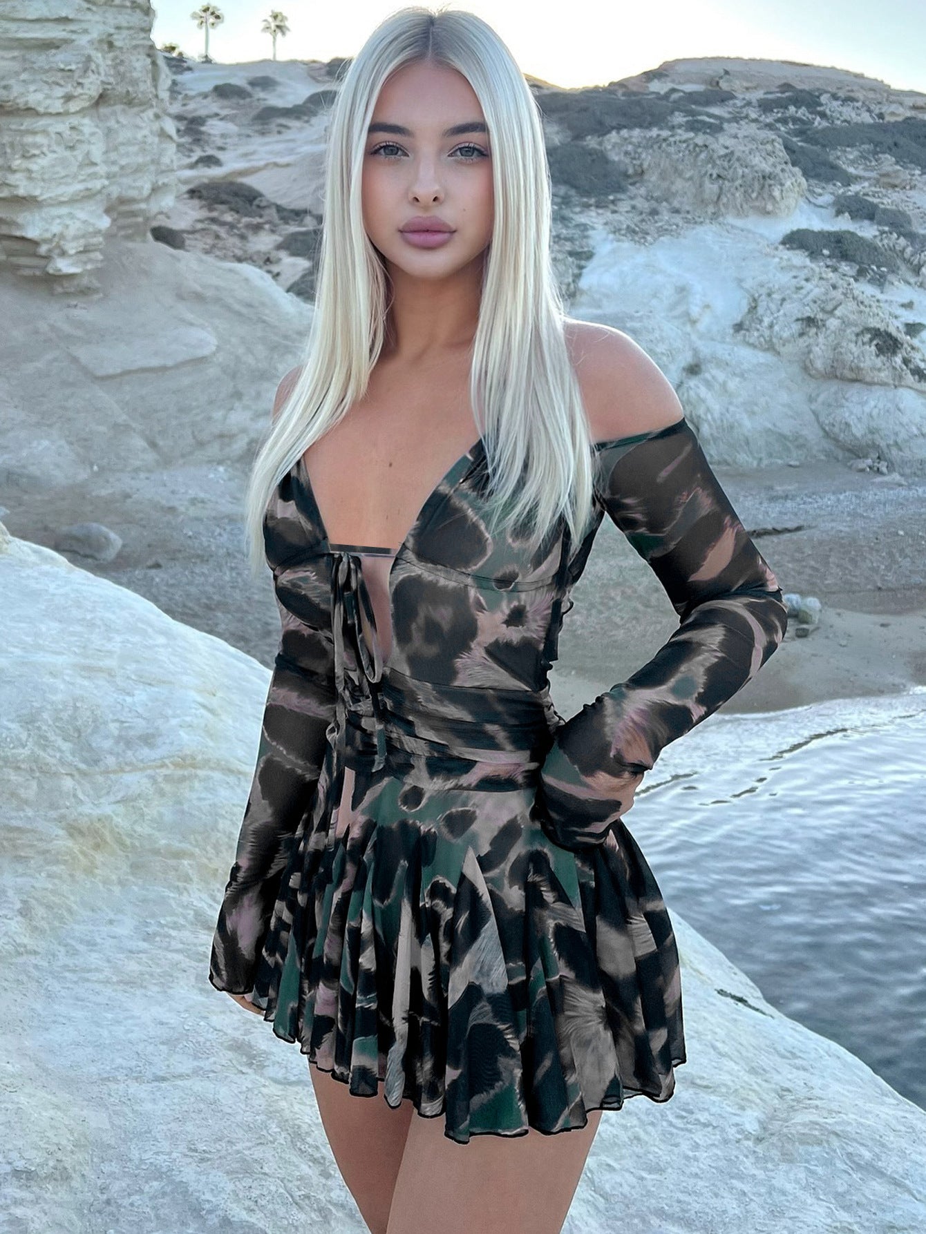 Women Winter Printed Long Sleeve Sexy Tie Halter Neck Pleated Dress 5