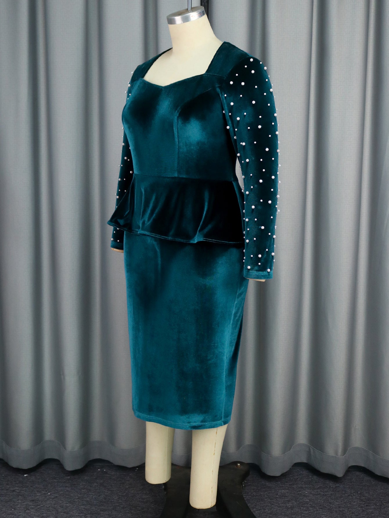 Women Elegant Long Sleeve Beaded Dress 4