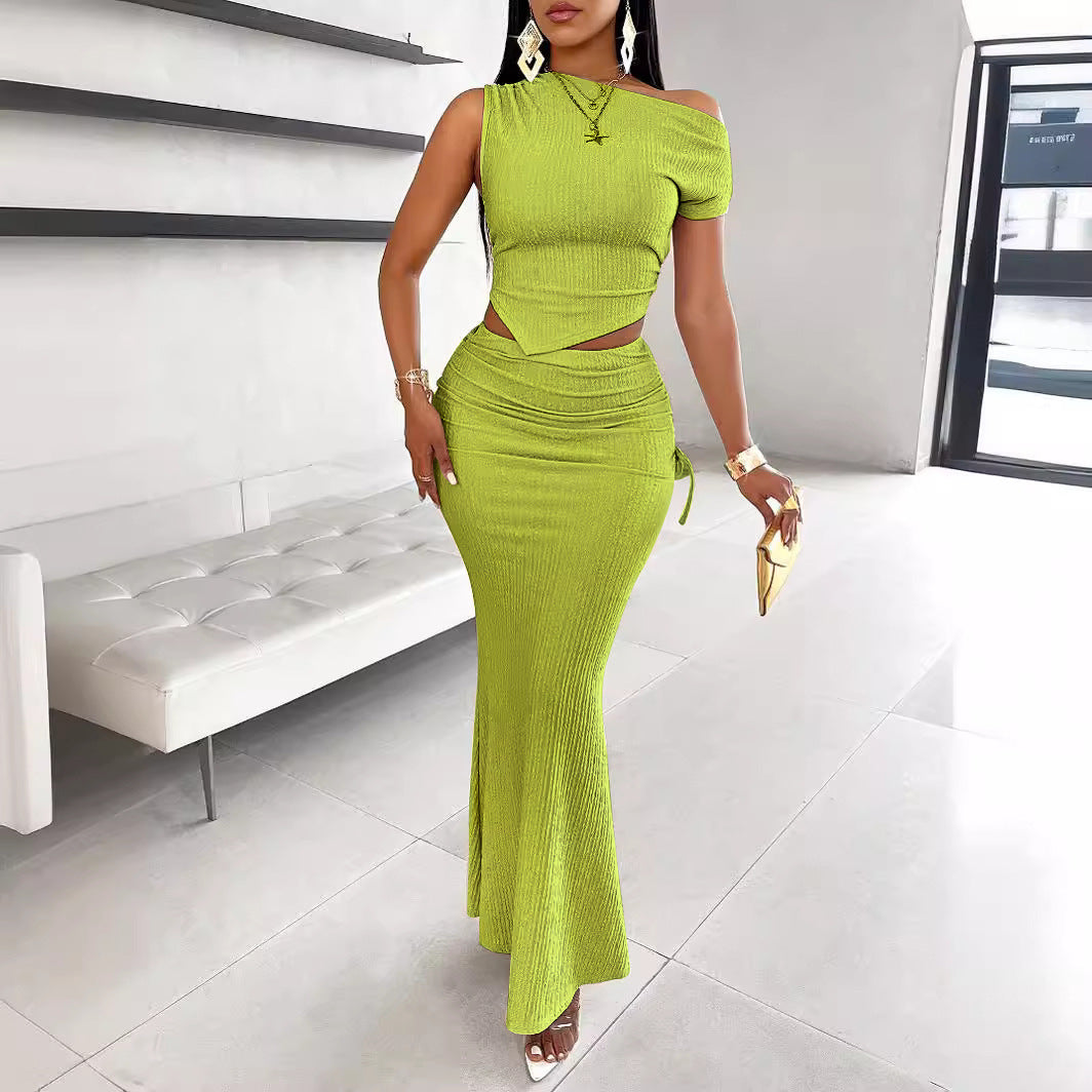 Elegant And Sexy Chic Solid Color Slash Shoulder Top  Pleated Fishtail Skirt Two Piece Set 9