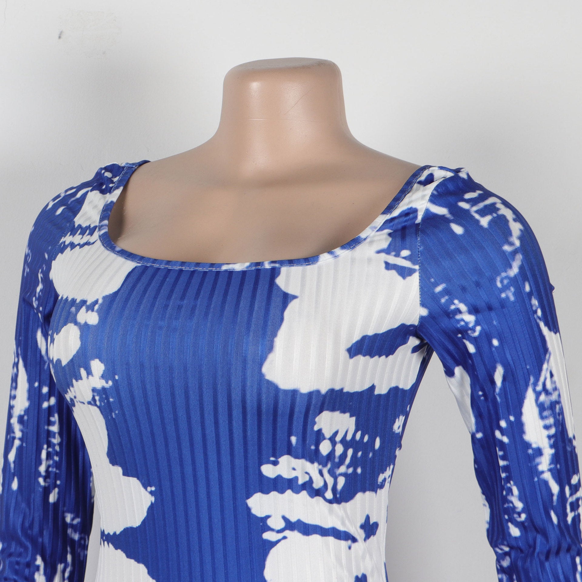 Sexy Printed Back Slit Tight Fitting Bodycon Dress 32