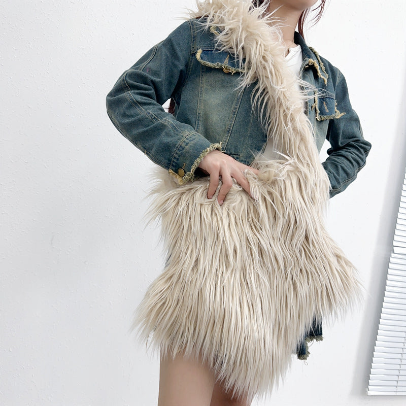 Fashion Girl Furry Messenger Bag 40