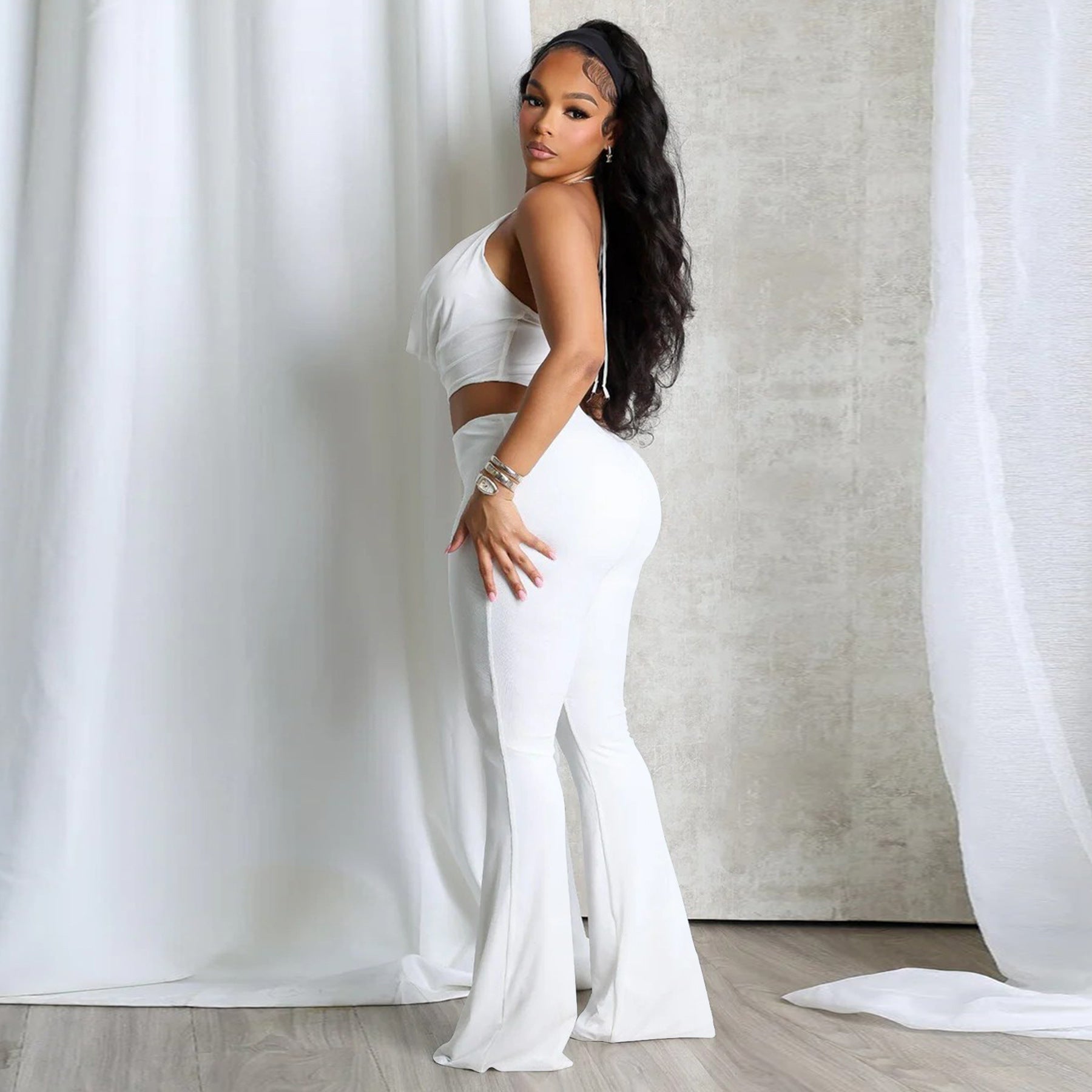 Women’s Circle-Embellished Halter Neck Open-Waist Jumpsuit 22