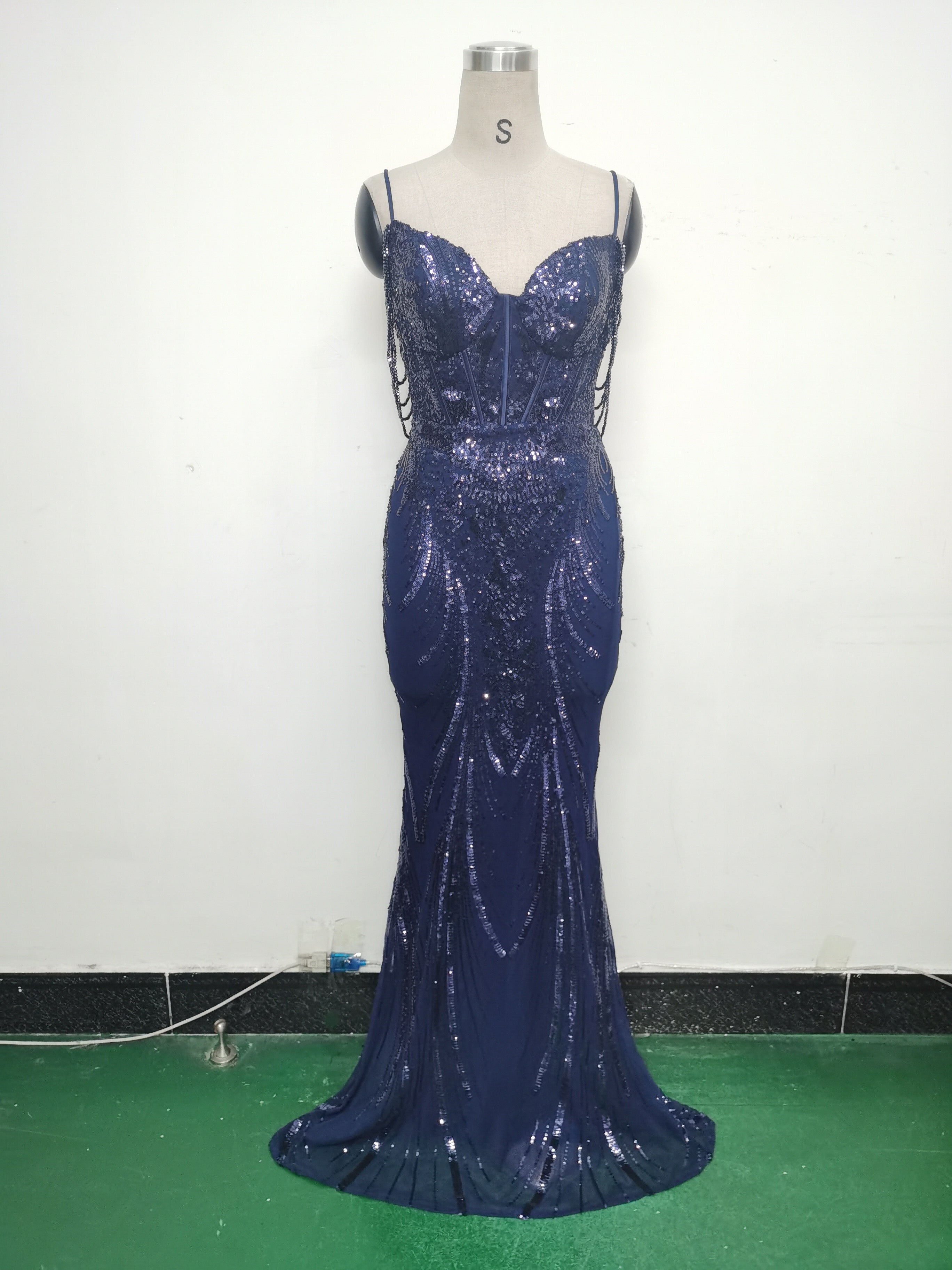 Fishbone Slim Waist Sexy Rhinestone Chain Strap Evening Dress 25