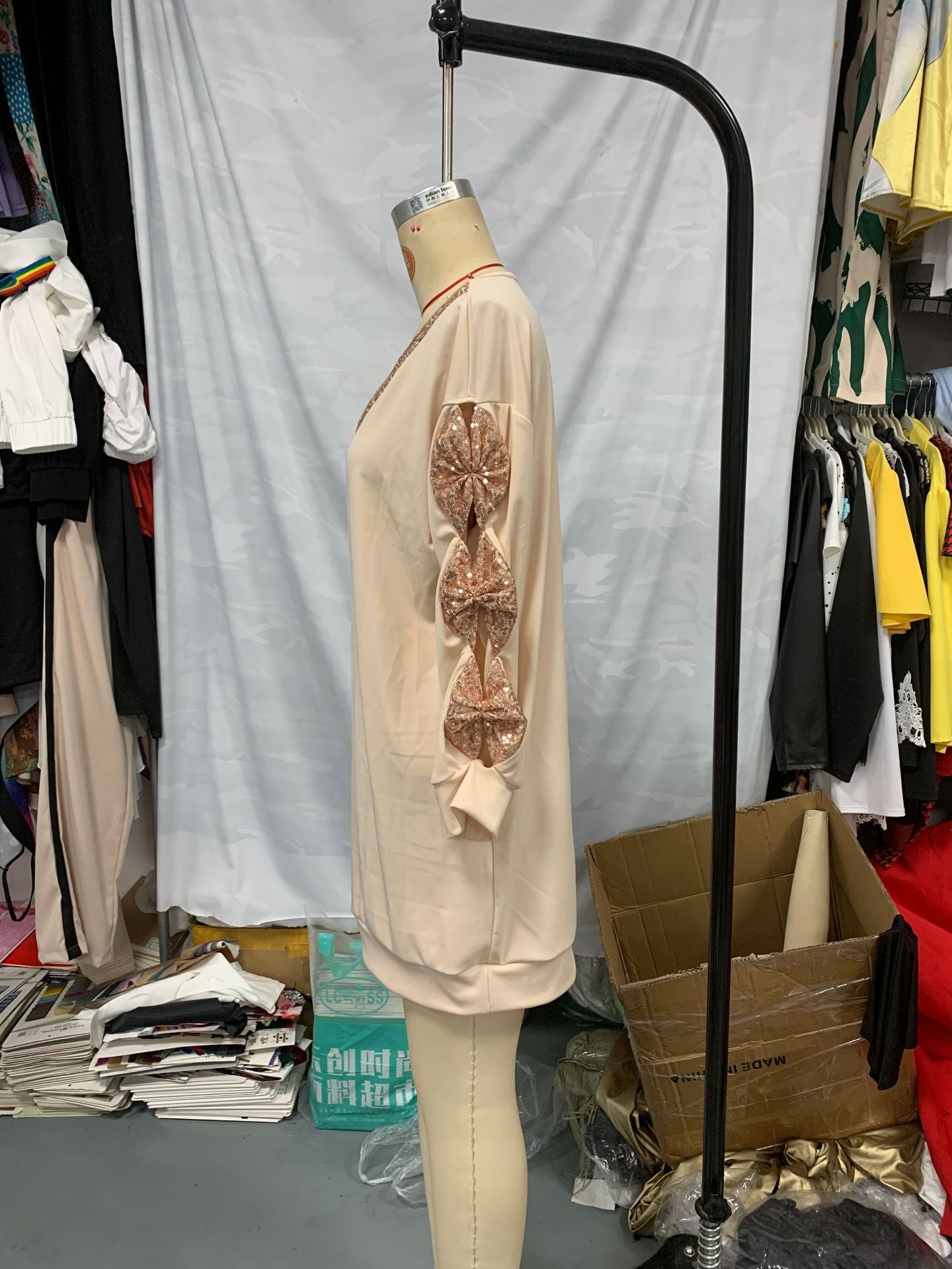 Women's Fashionable V-Neck Butterfly Decoration Sequin Dress 5