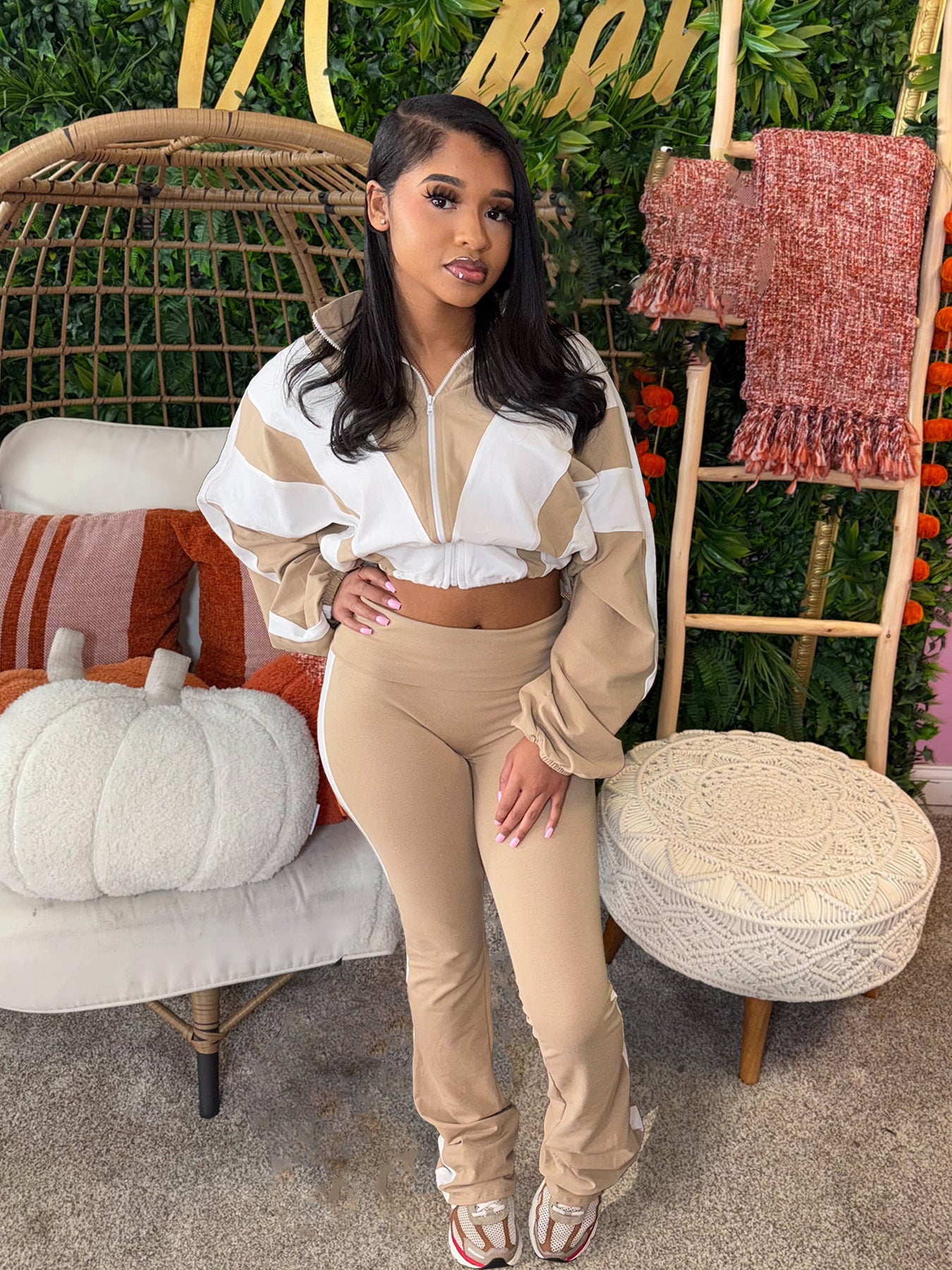 Women’s Casual Sportswear Color Block Slim Waist Two-Piece Jogger Set 4