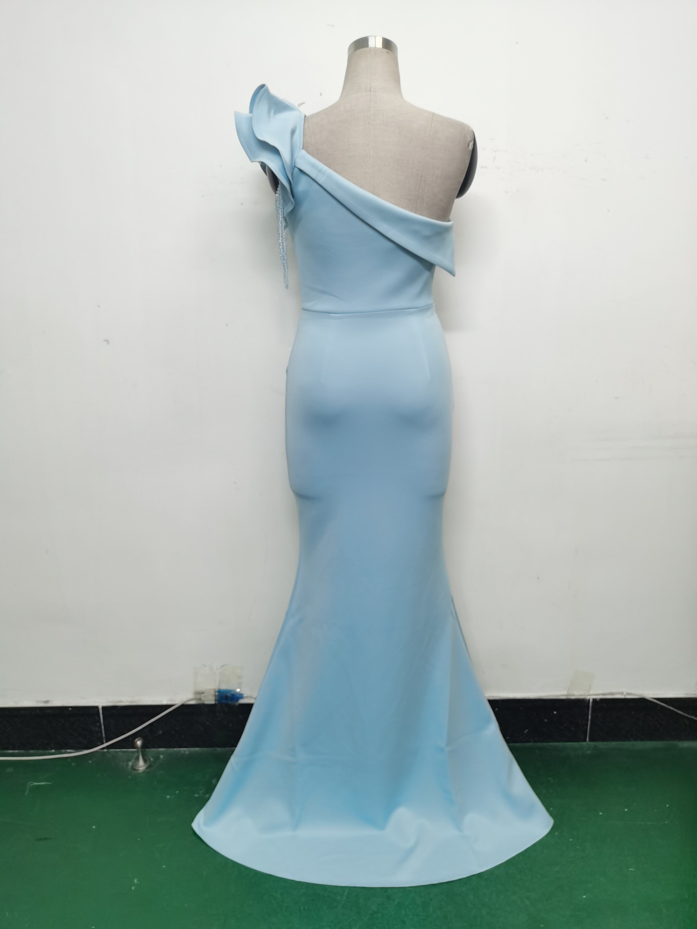 Women Lotus Leaf Shoulder Slash Shoulder Beaded Beaded Evening Dress 28