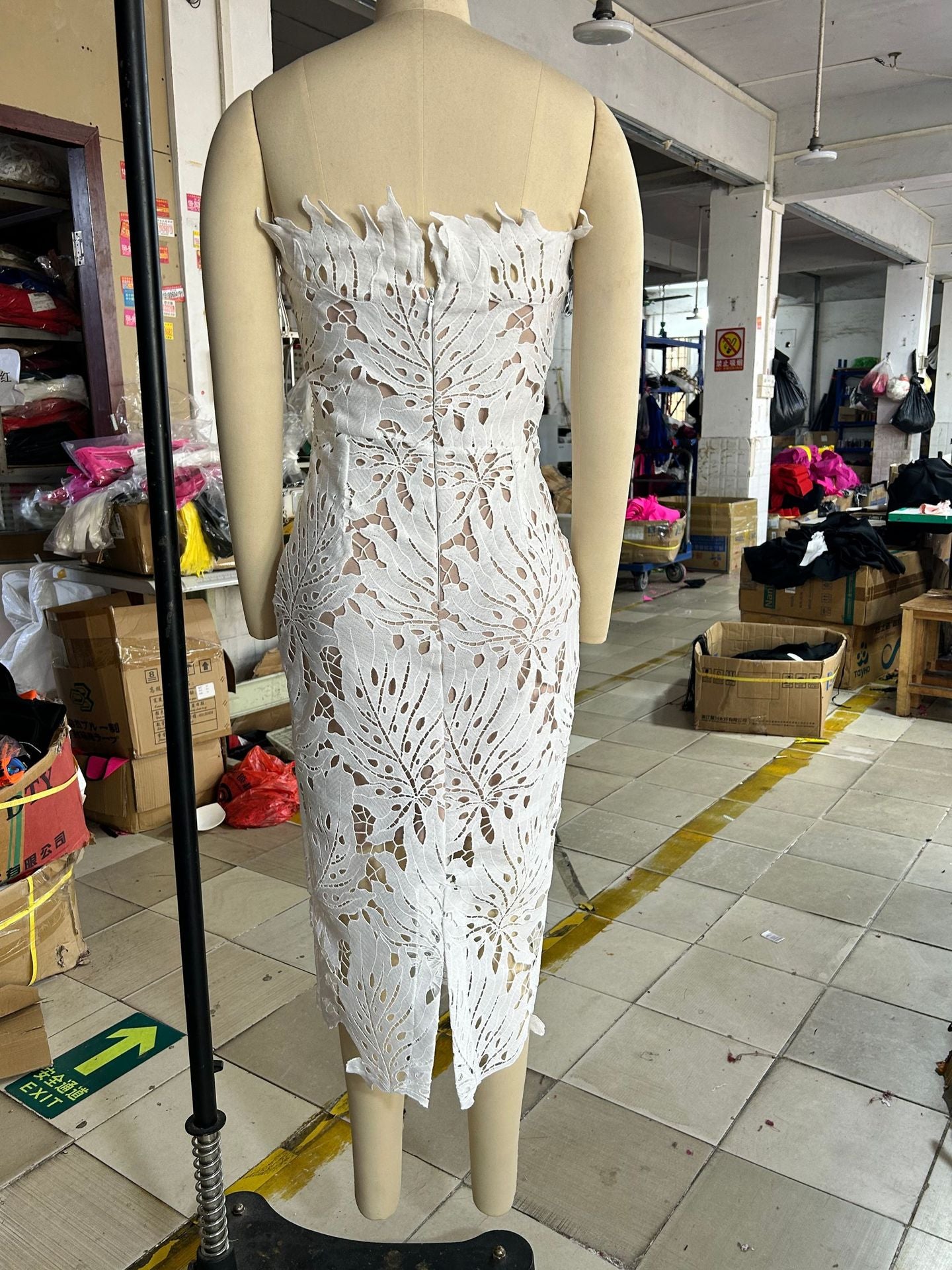 Women knitting sleeveless Strapless Lace white dress 7