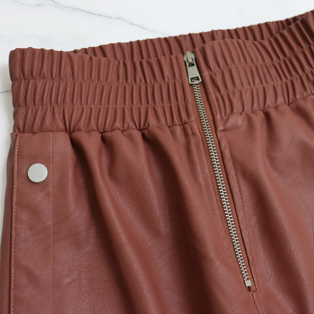 Solid color high-waisted straight trousers Chic autumn and winter leather pants 11