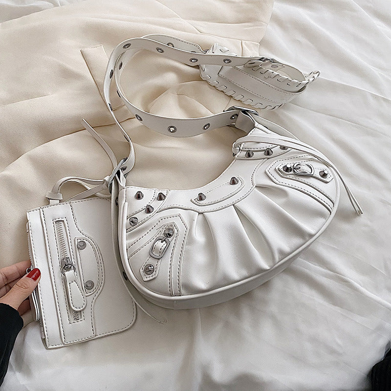 Diagonal pleated single shoulder women's retro rivet bag 3