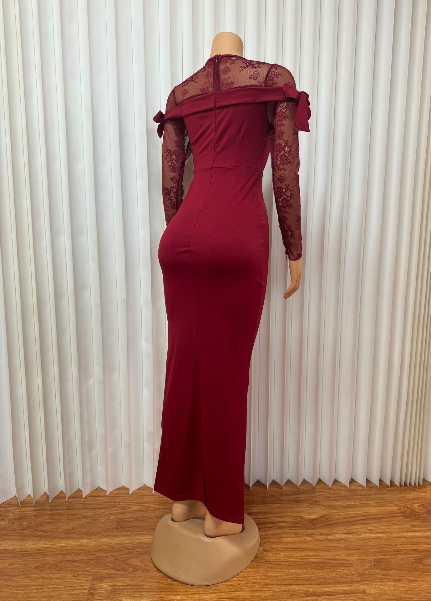 Solid Round Neck Sexy Lace Patchwork Sheer Slit Evening Dress for Women 10