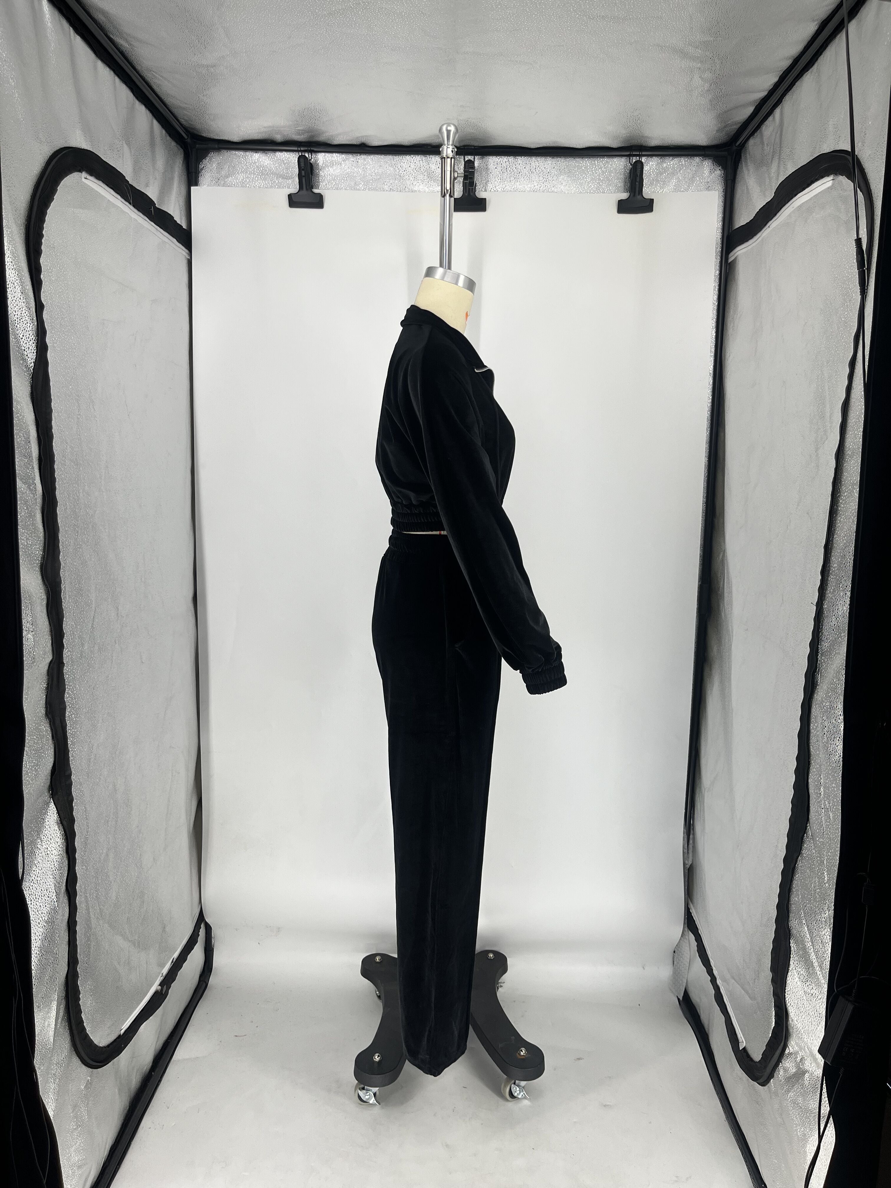 Women's Autumn And Winter Velvet Elastic Waist Zipper Jacket Pocket Trousers Suit 16