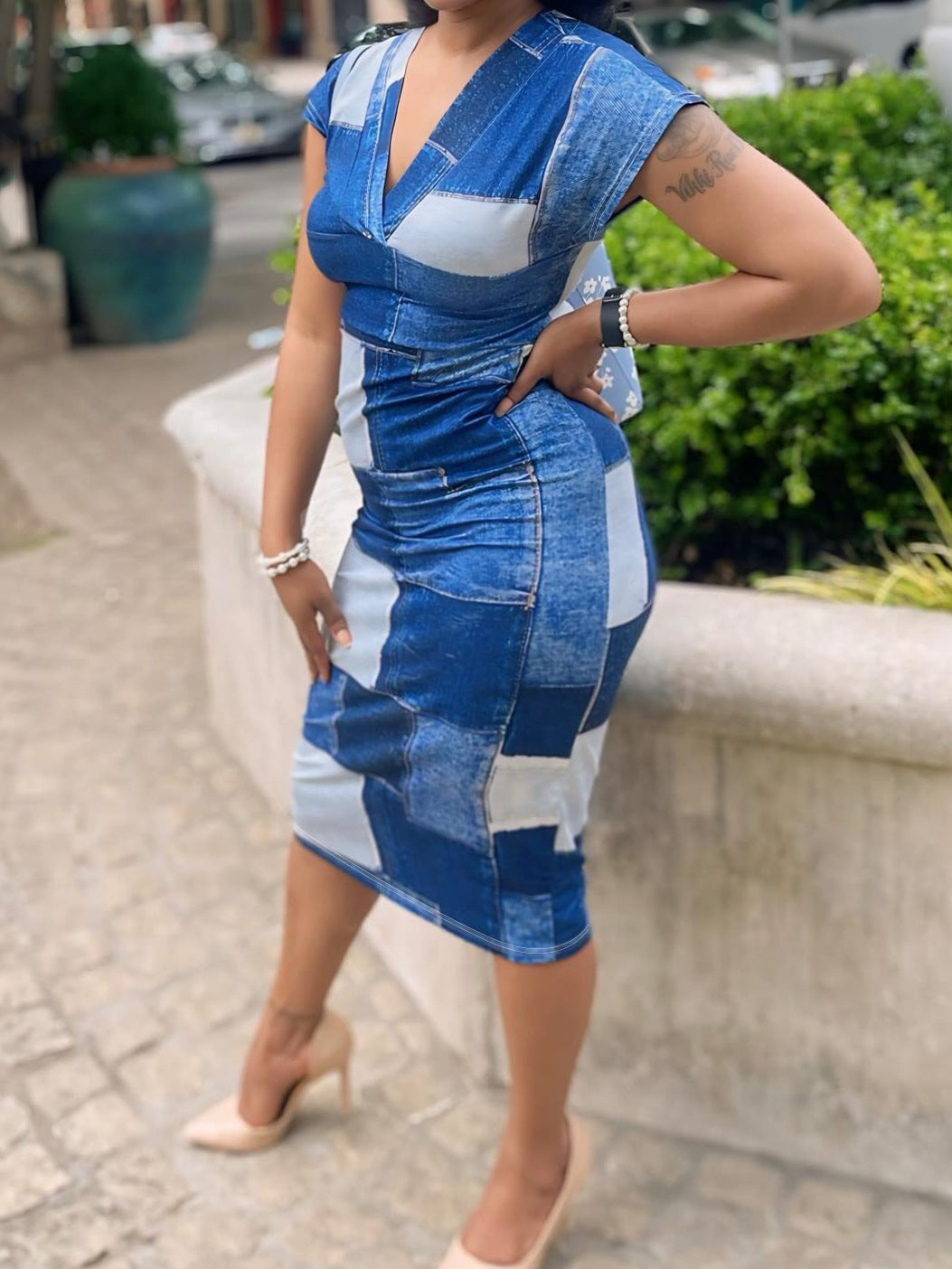 Fashion Chic Printed V-Neck Sleeveless Midi Dress 3