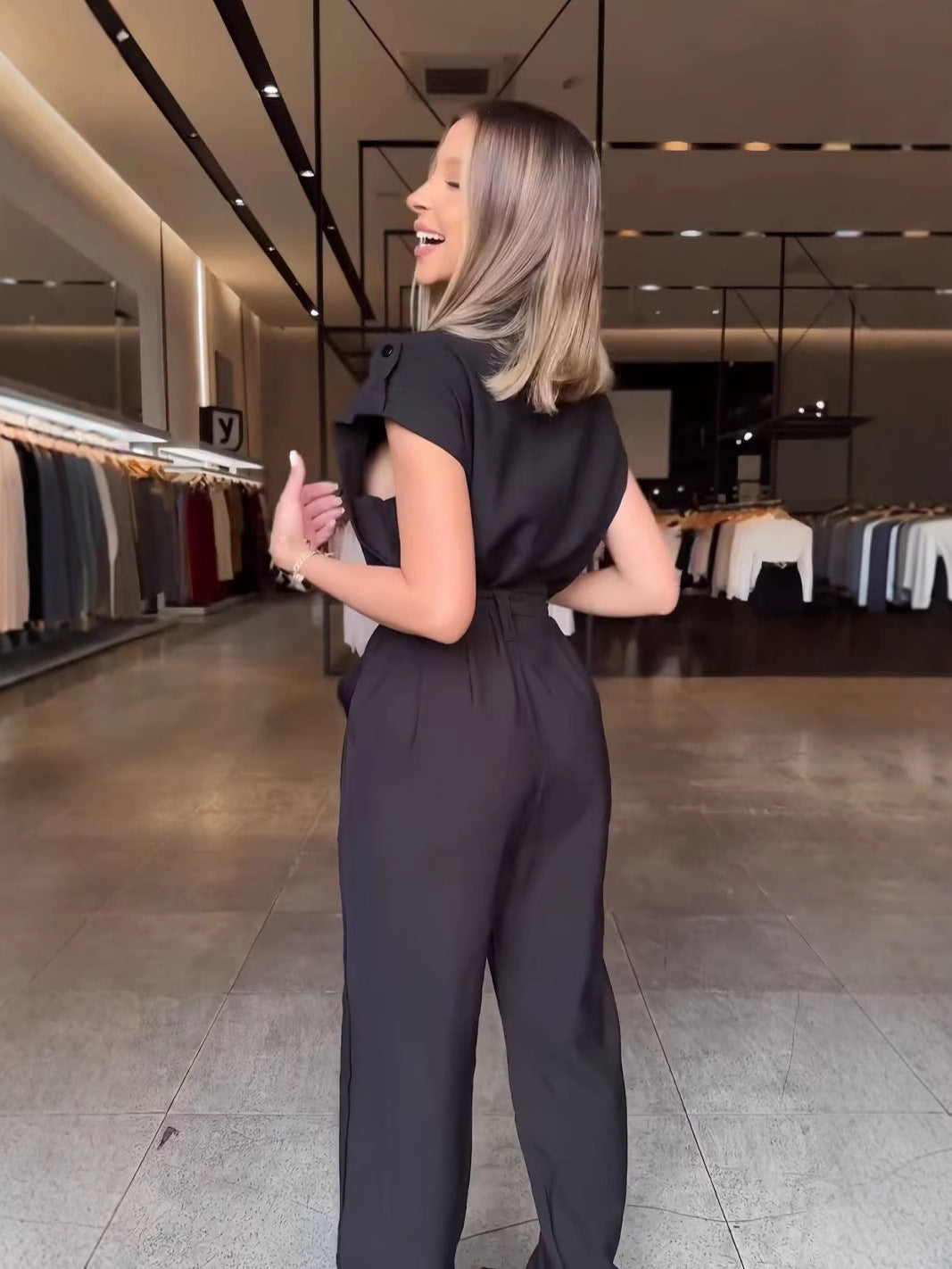 Women Sleeveless Cargo Wide Leg Jumpsuit 6